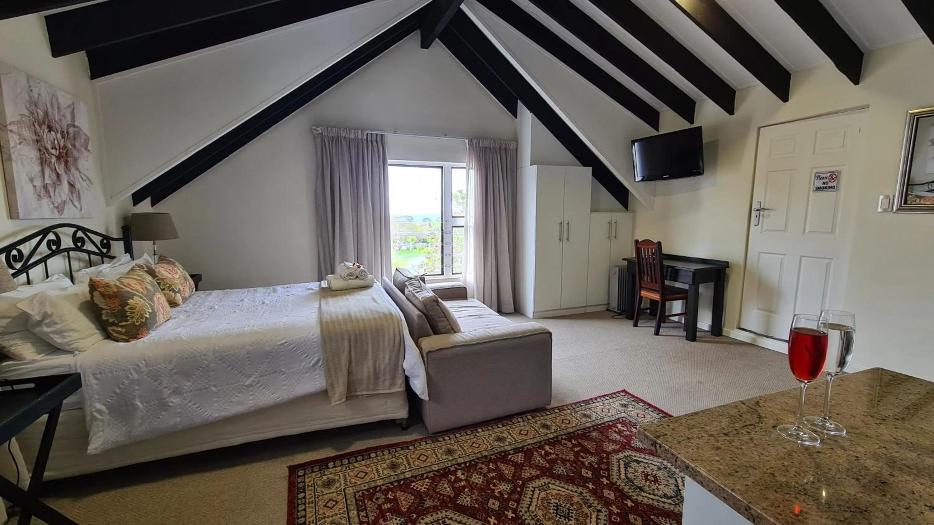 Photo of the whole room, Bed in Hathaway Guest House