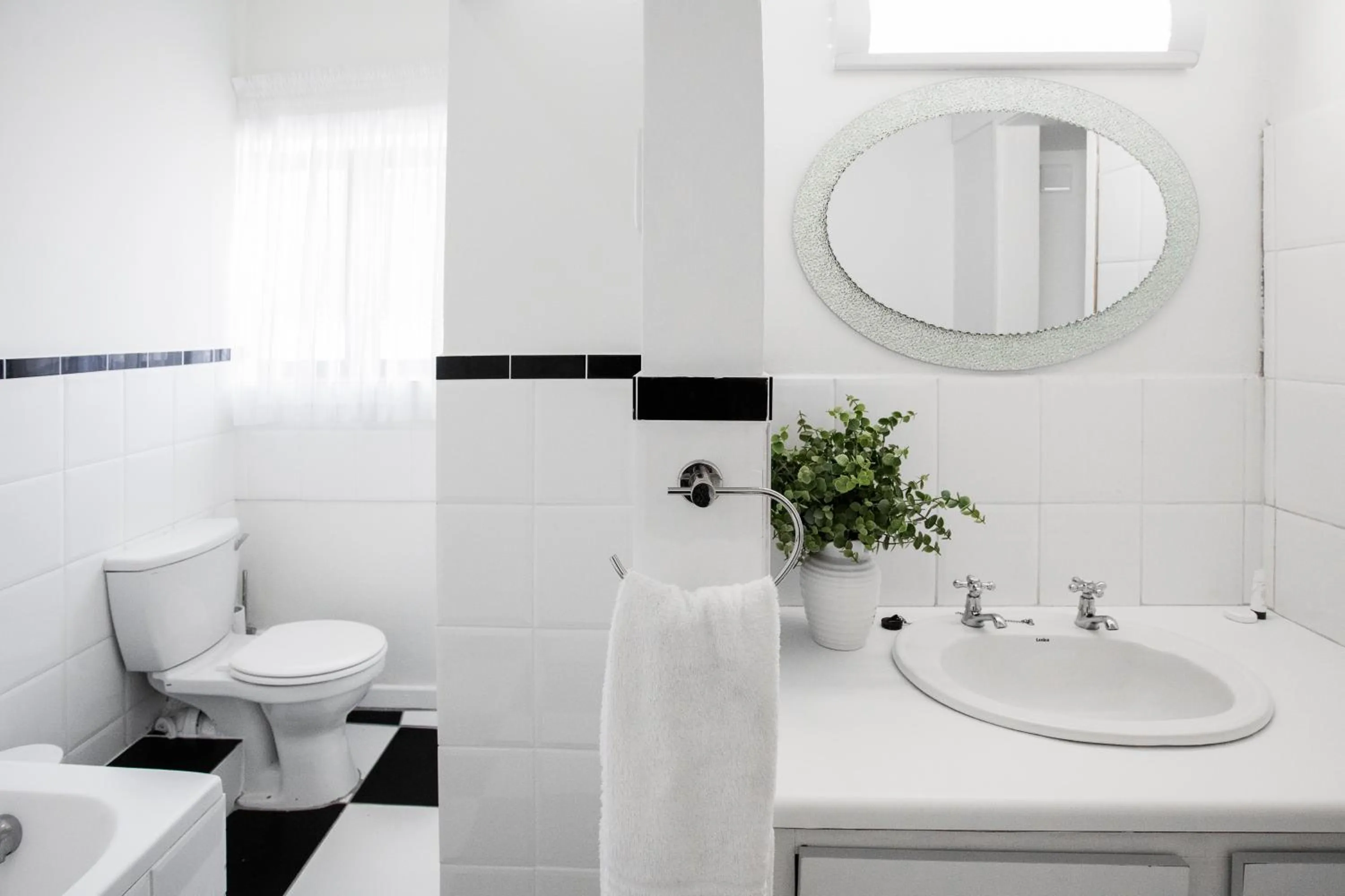 Toilet in Hathaway Guest House