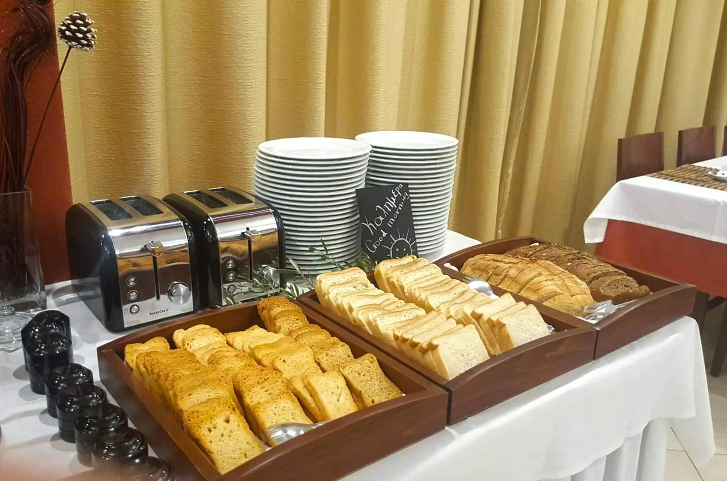 Buffet breakfast in Agnantio Hotel & Spa