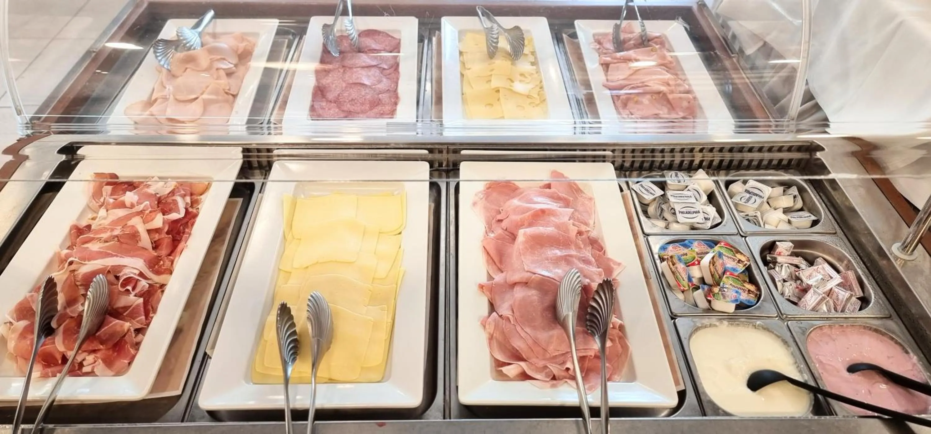 Breakfast in Hotel Helvetia