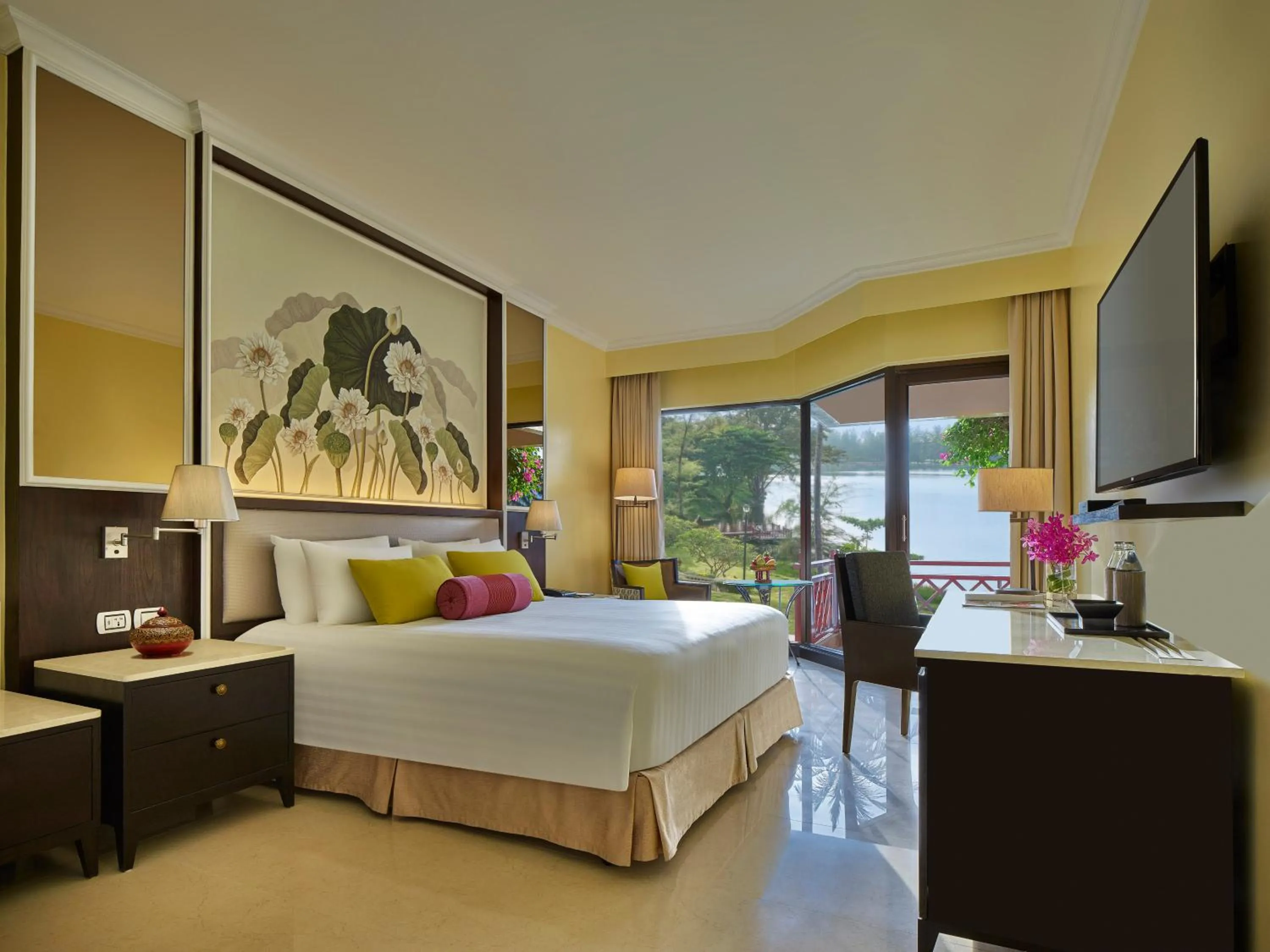 Photo of the whole room, Bed in Dusit Thani Laguna Phuket
