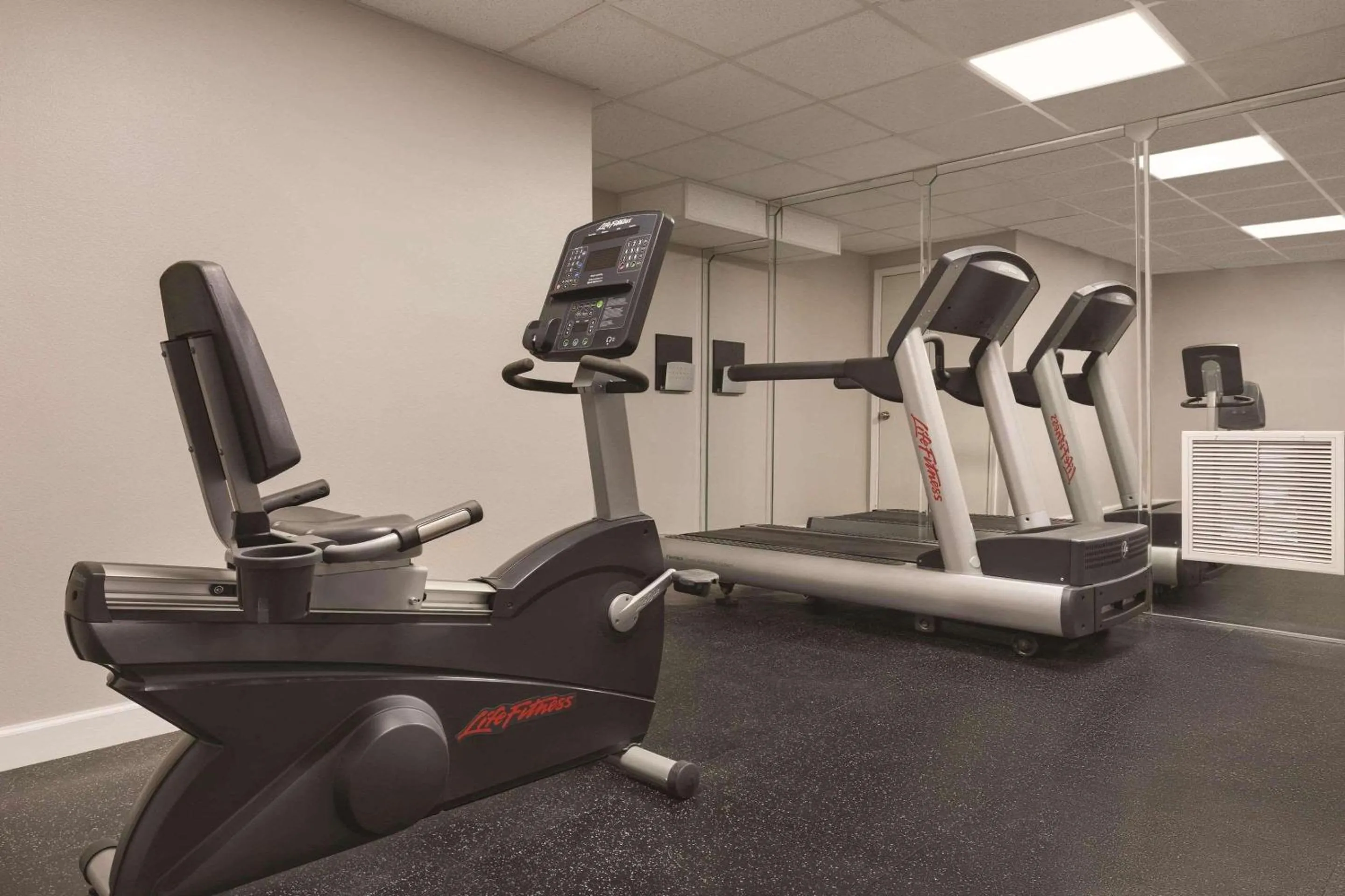 Fitness centre/facilities in Country Inn & Suites by Radisson, Panama City, FL