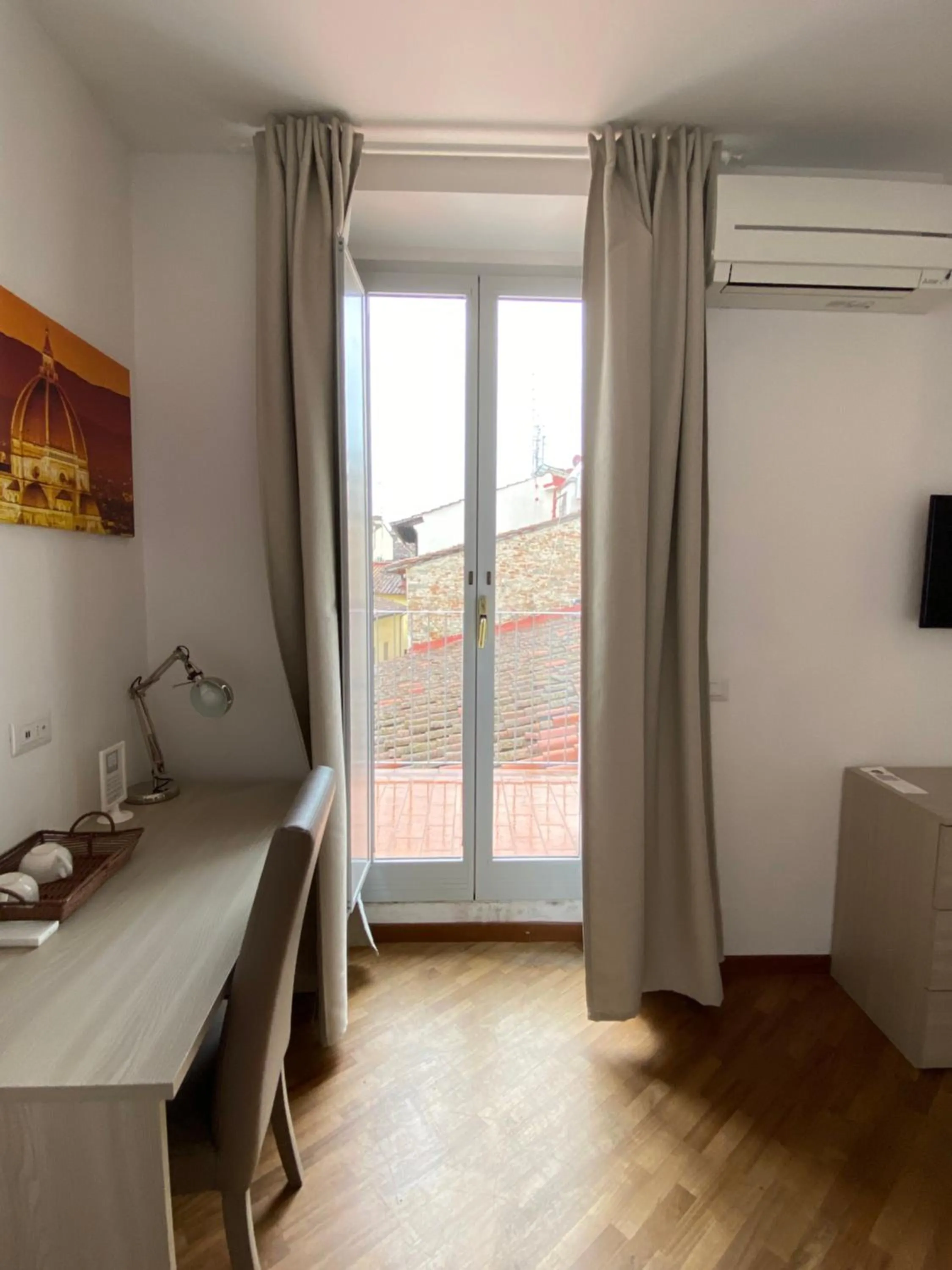 TV and multimedia, Bed in Le Tre Lune Suites