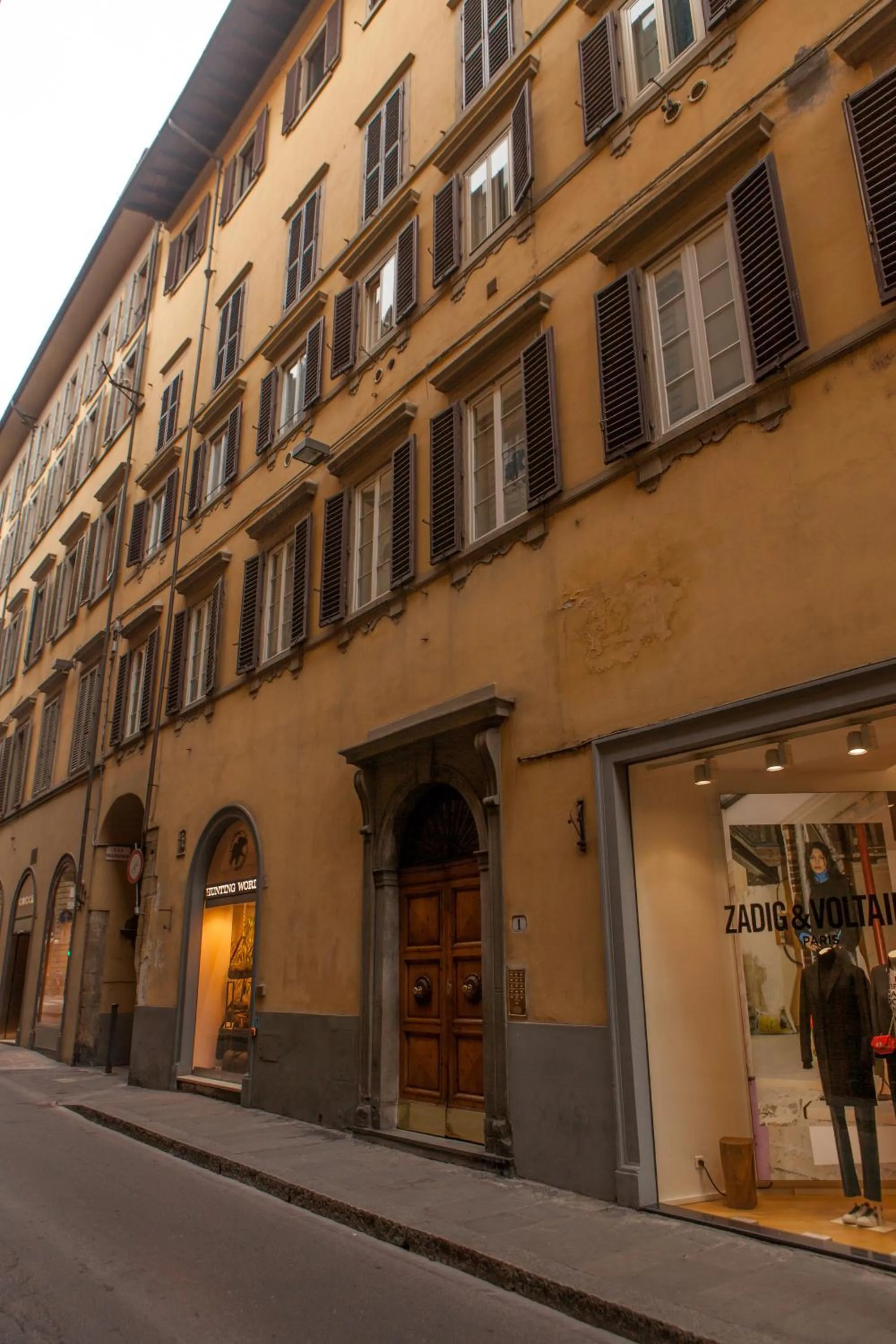 Neighbourhood in Le Tre Lune Suites