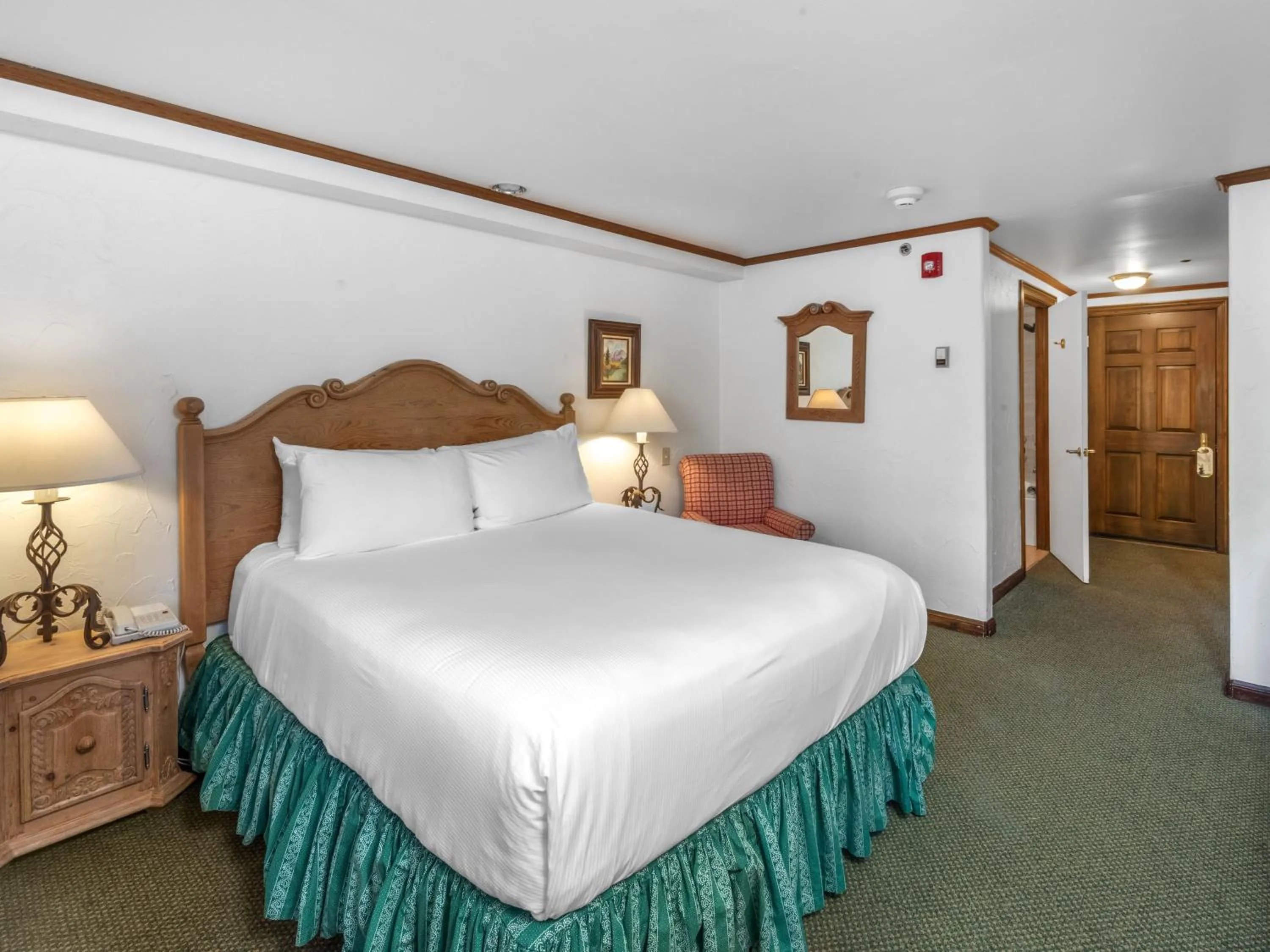 Photo of the whole room, Bed in Christiania Lodge