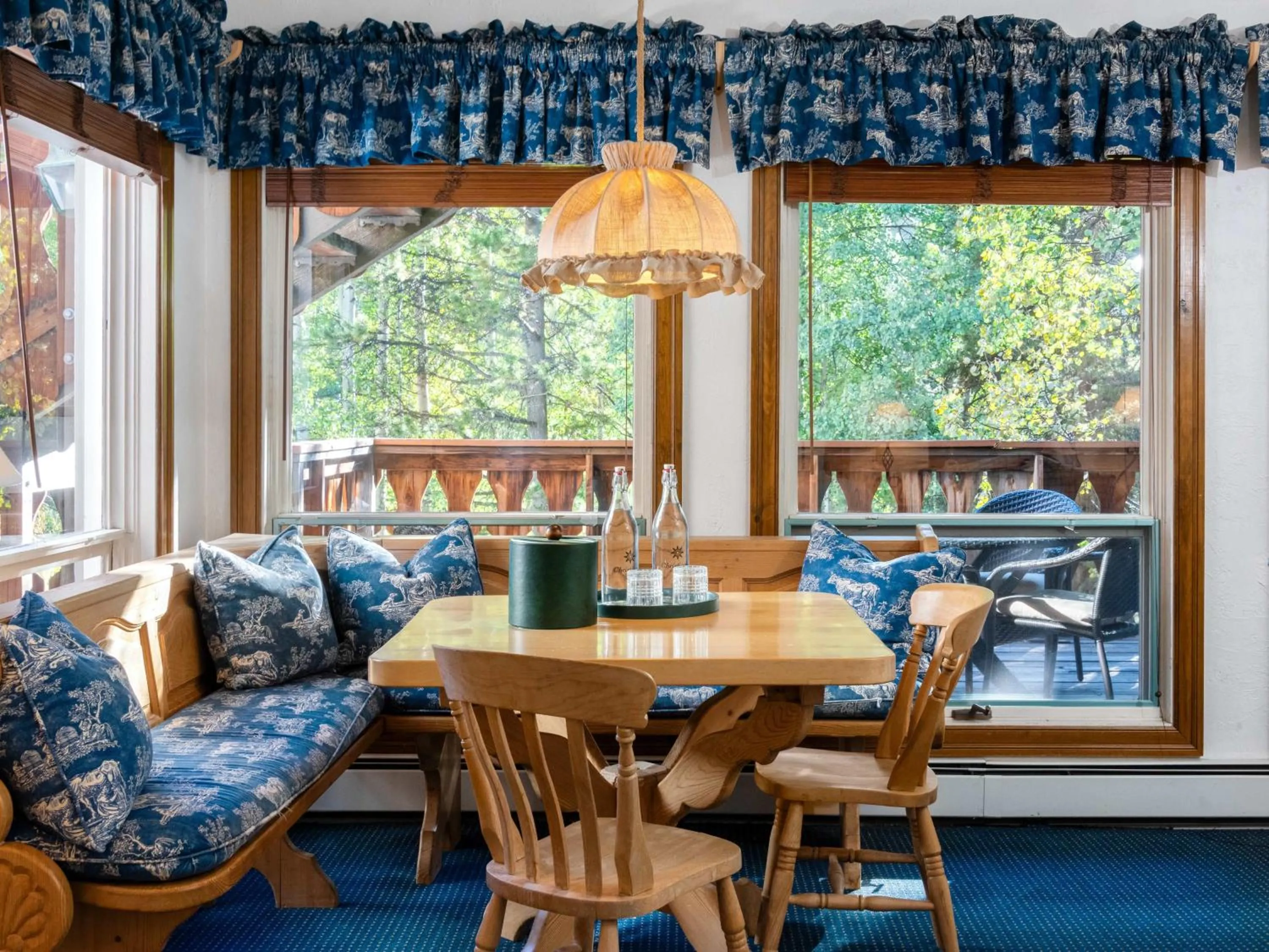 Dining area in Christiania Lodge