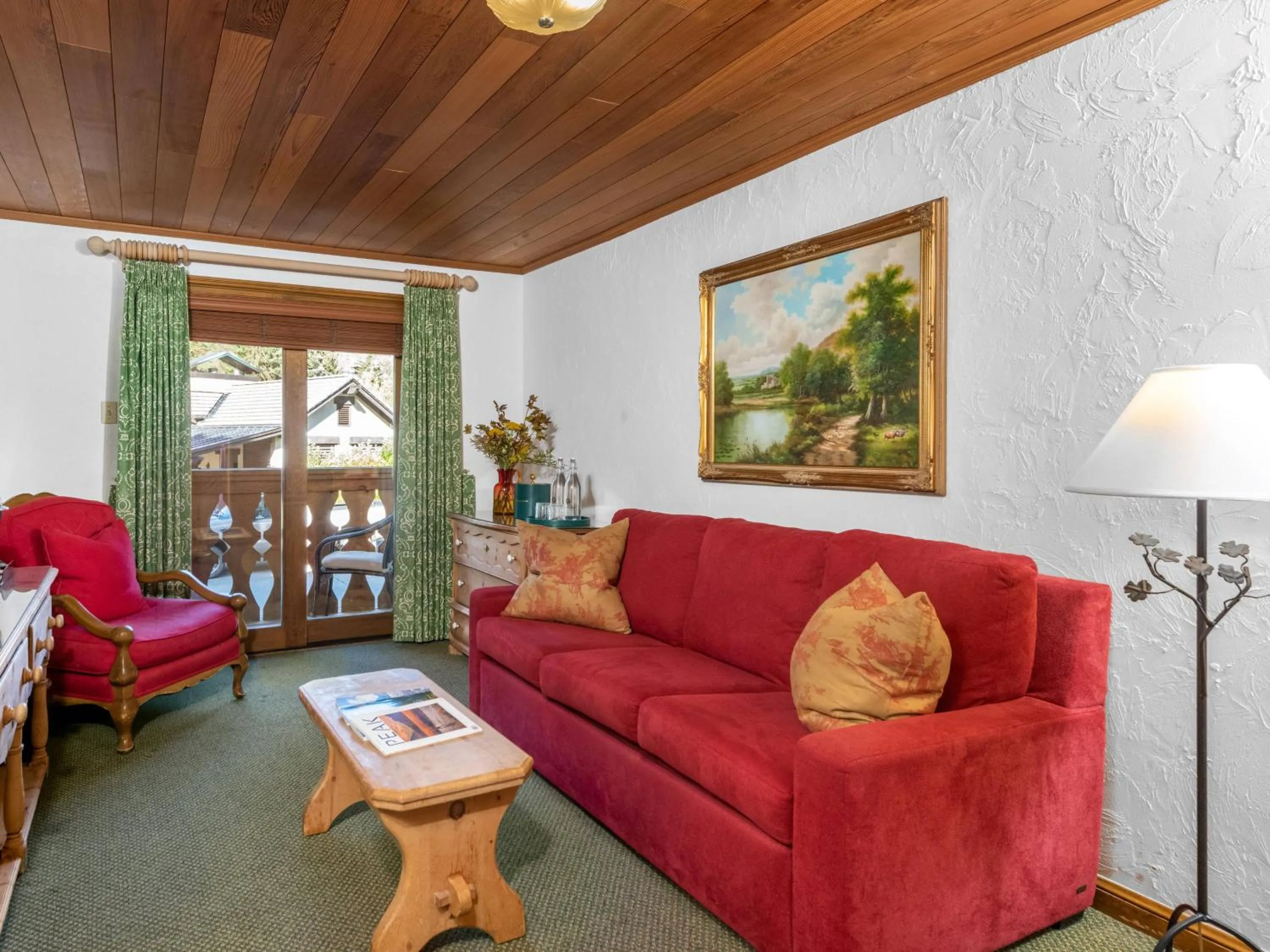 Seating area in Christiania Lodge