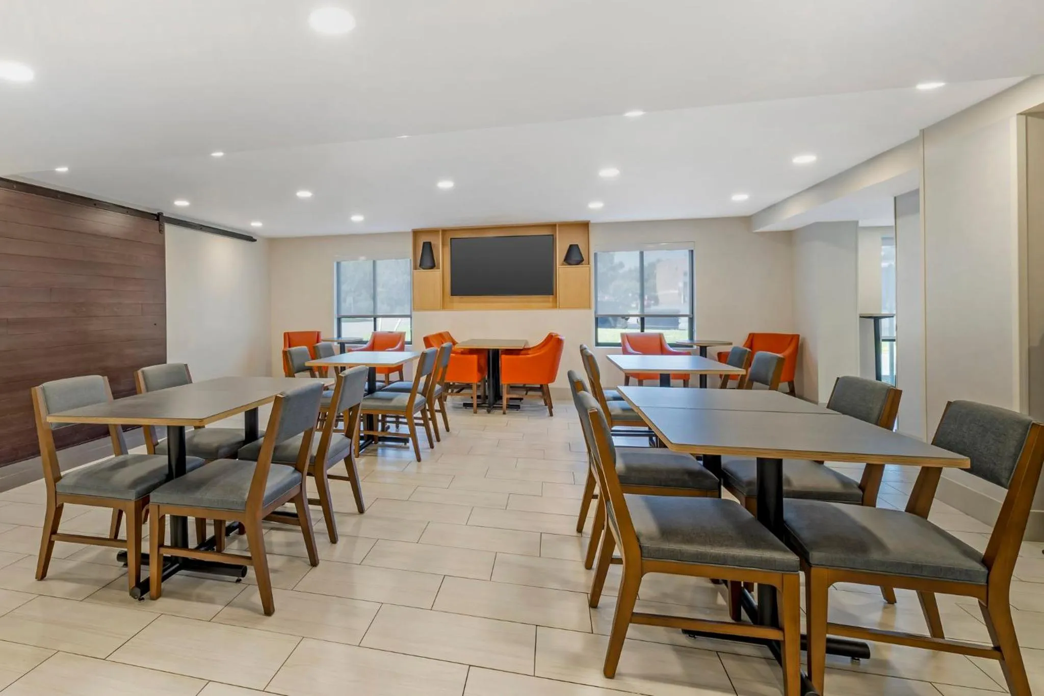 Breakfast in Holiday Inn Express - Plattsburgh by IHG