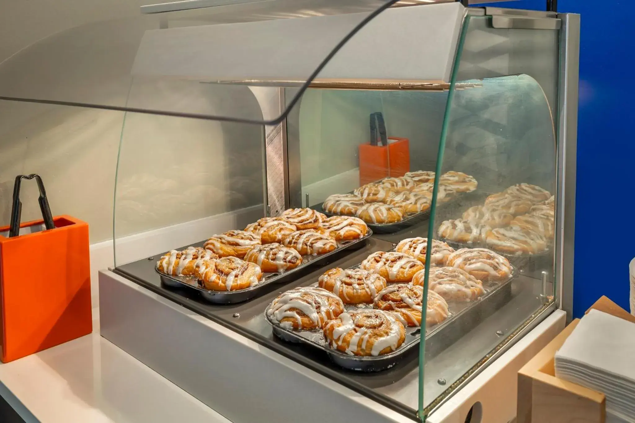 Breakfast in Holiday Inn Express - Plattsburgh by IHG Breakfast in Holiday Inn Express - Plattsburgh by IHG