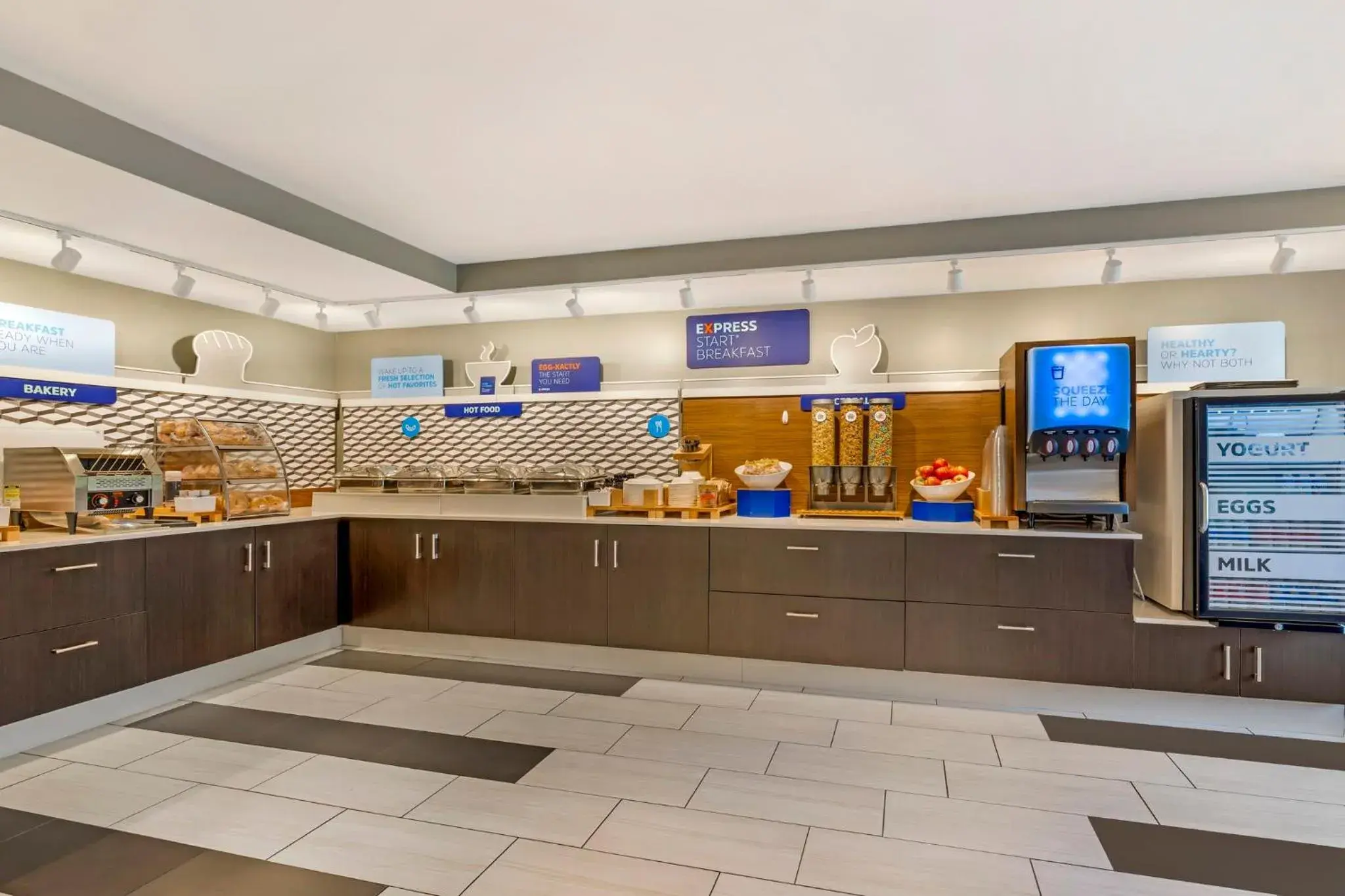 Breakfast in Holiday Inn Express - Plattsburgh by IHG Breakfast in Holiday Inn Express - Plattsburgh by IHG