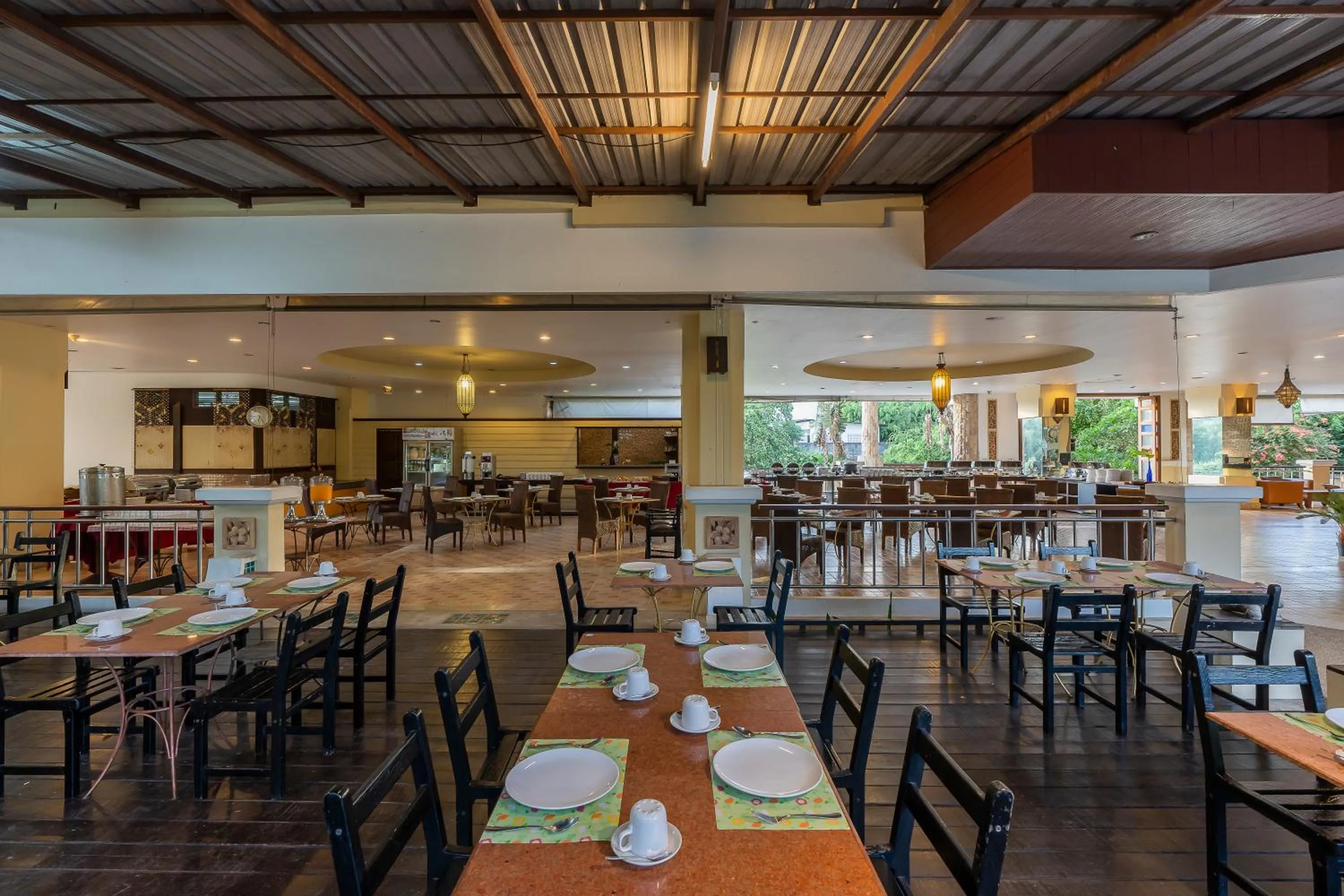 Restaurant/places to eat in Bella Villa Cabana