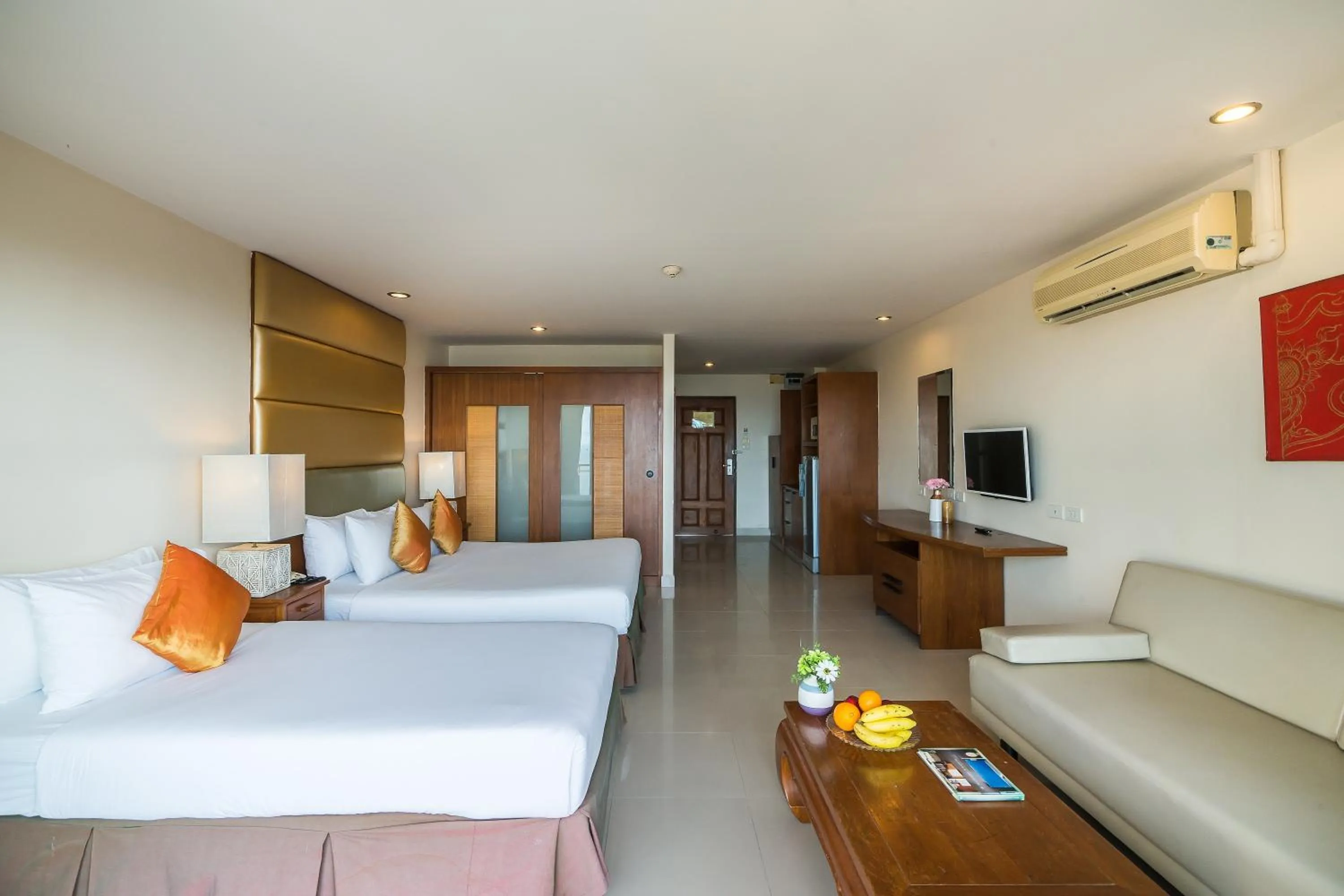 Photo of the whole room, Bed in Bella Villa Cabana