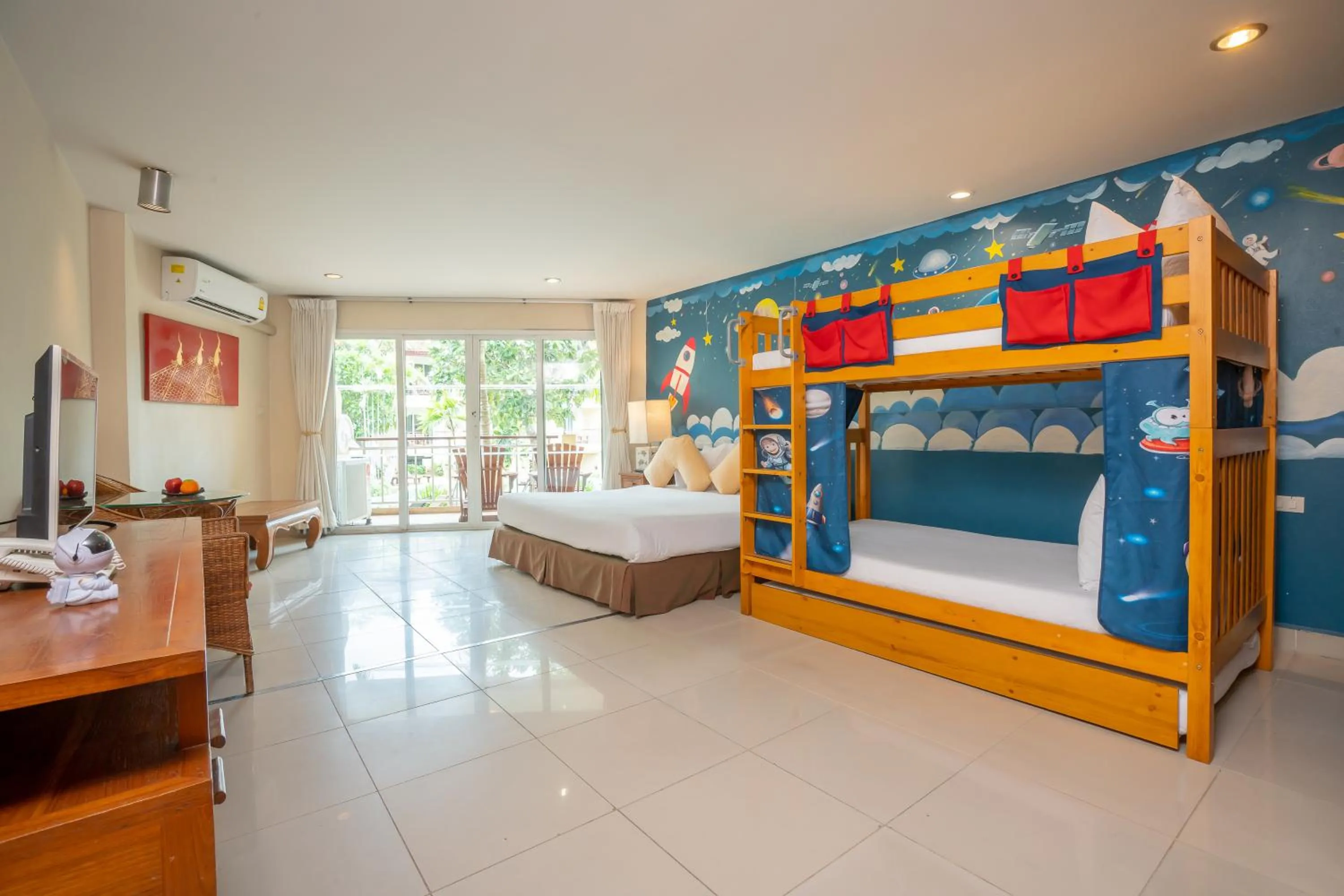 Photo of the whole room, Bed in Bella Villa Cabana