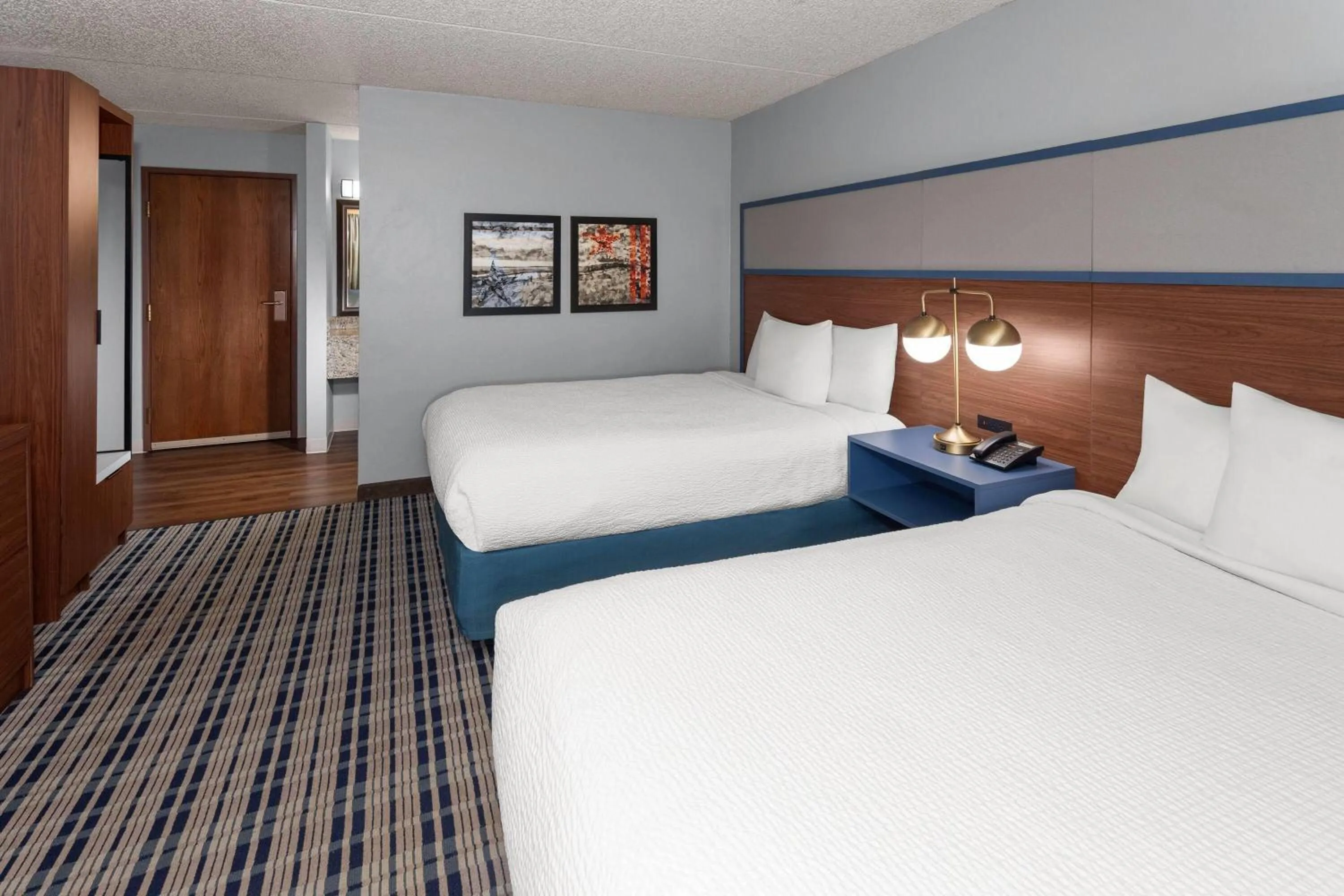 Photo of the whole room, Bed in AmericInn by Wyndham Green Bay West