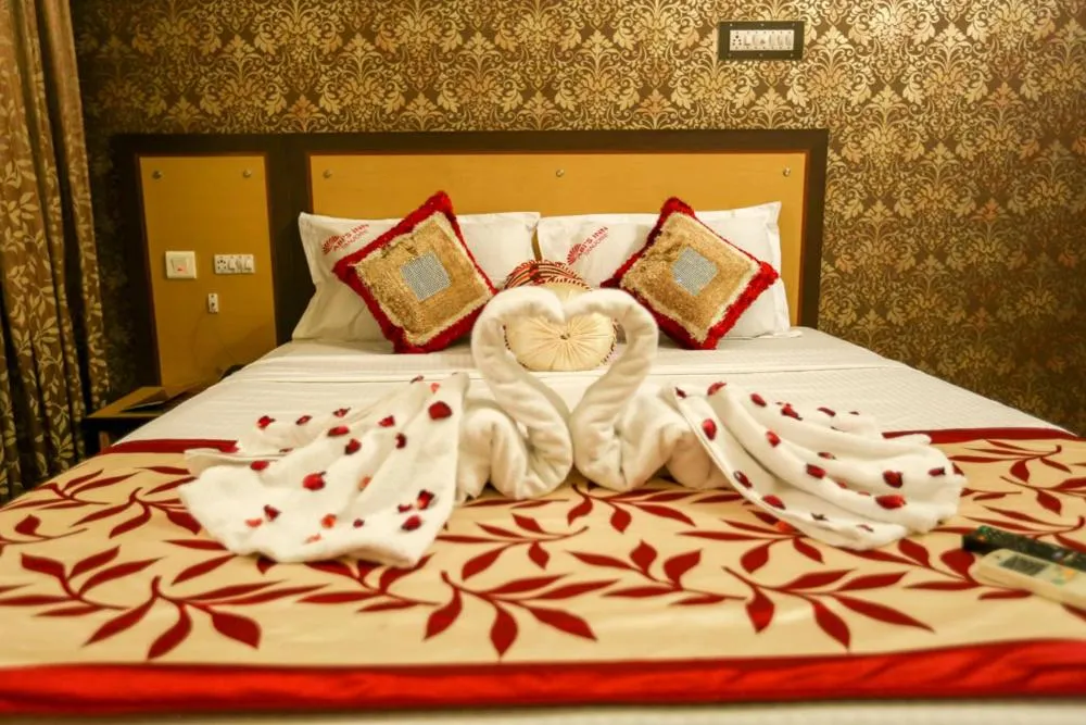 Bed in Hotel Abi's Inn