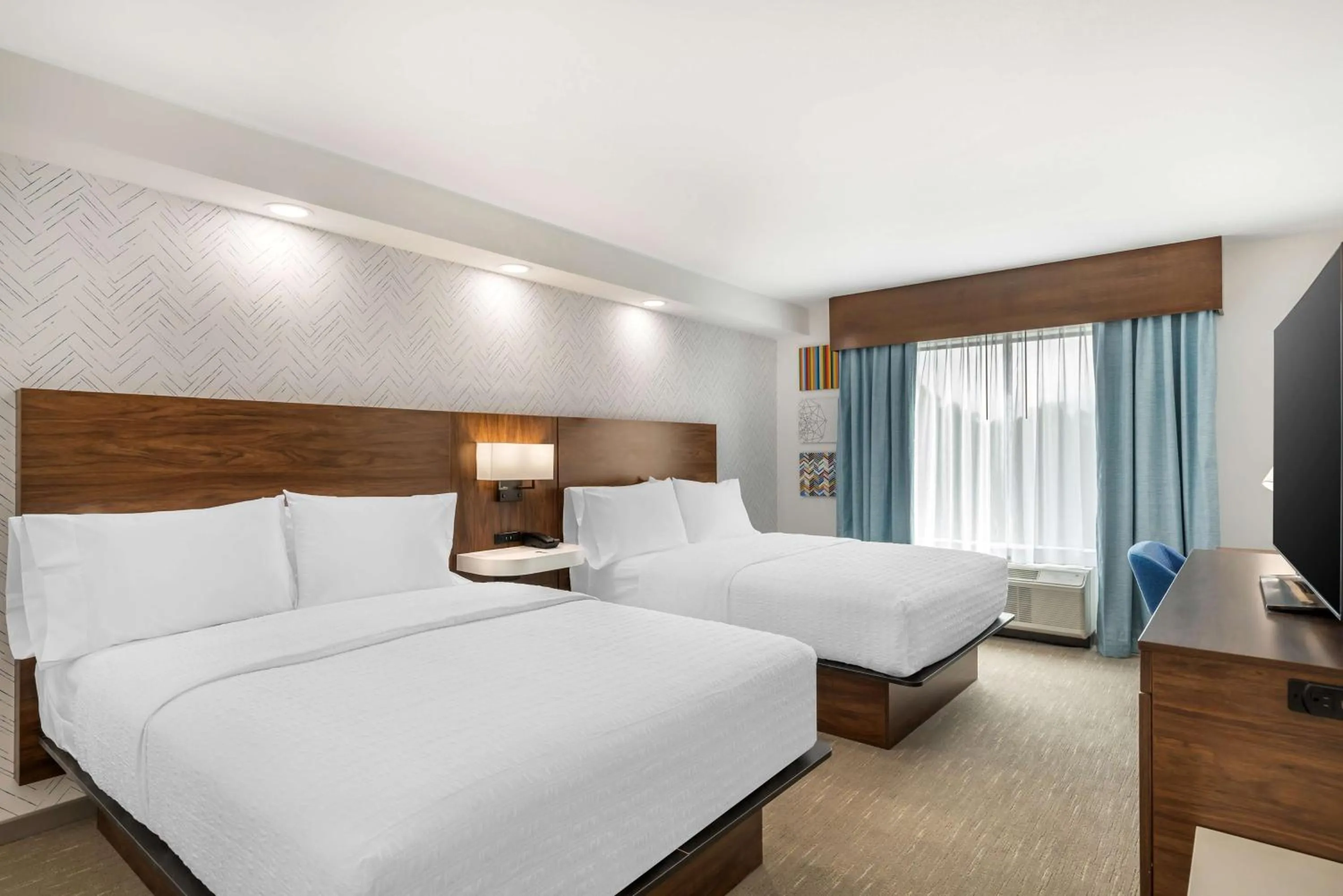 Bed in Hampton Inn Petersburg-Fort Lee