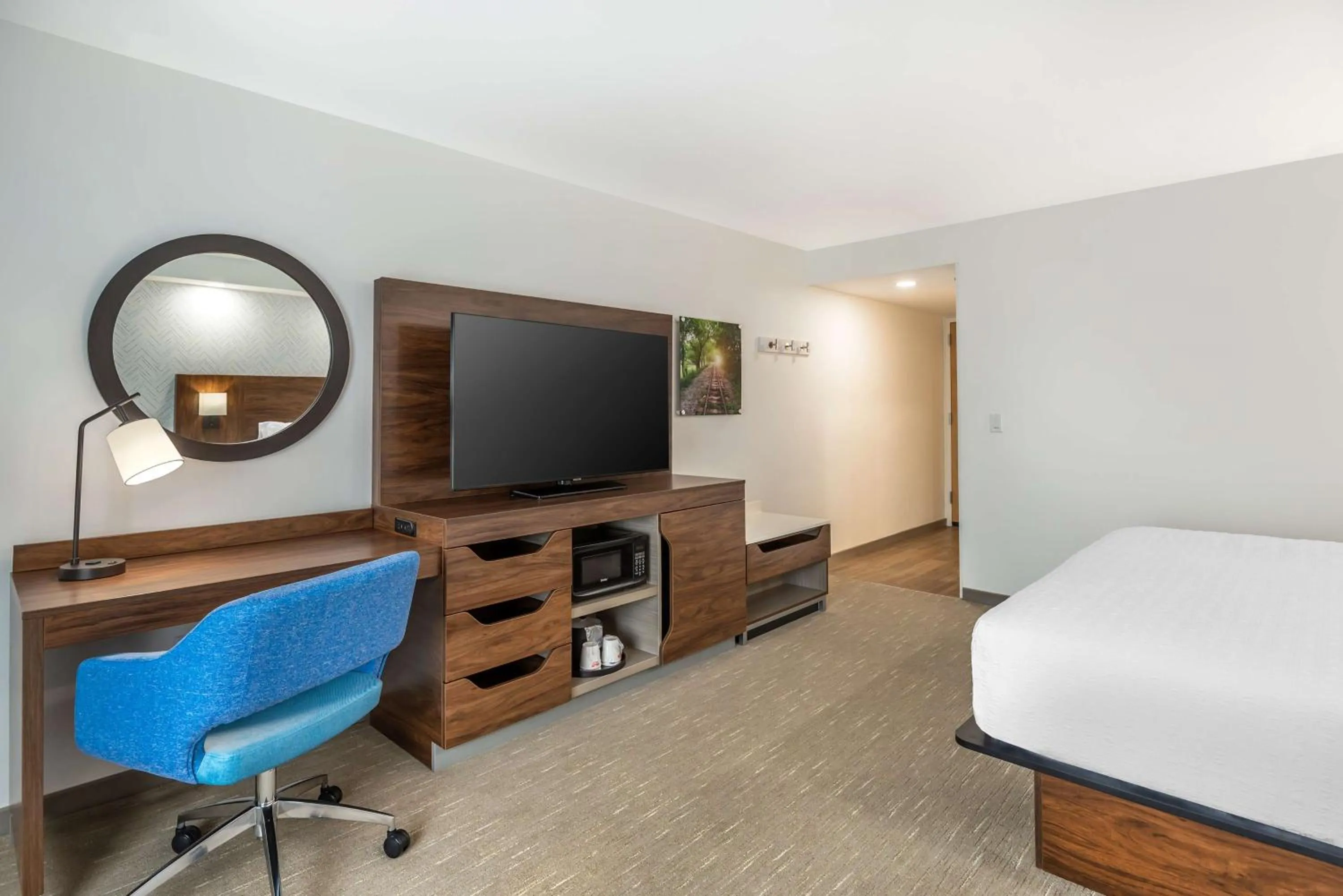 Bedroom, Bed in Hampton Inn Petersburg-Fort Lee