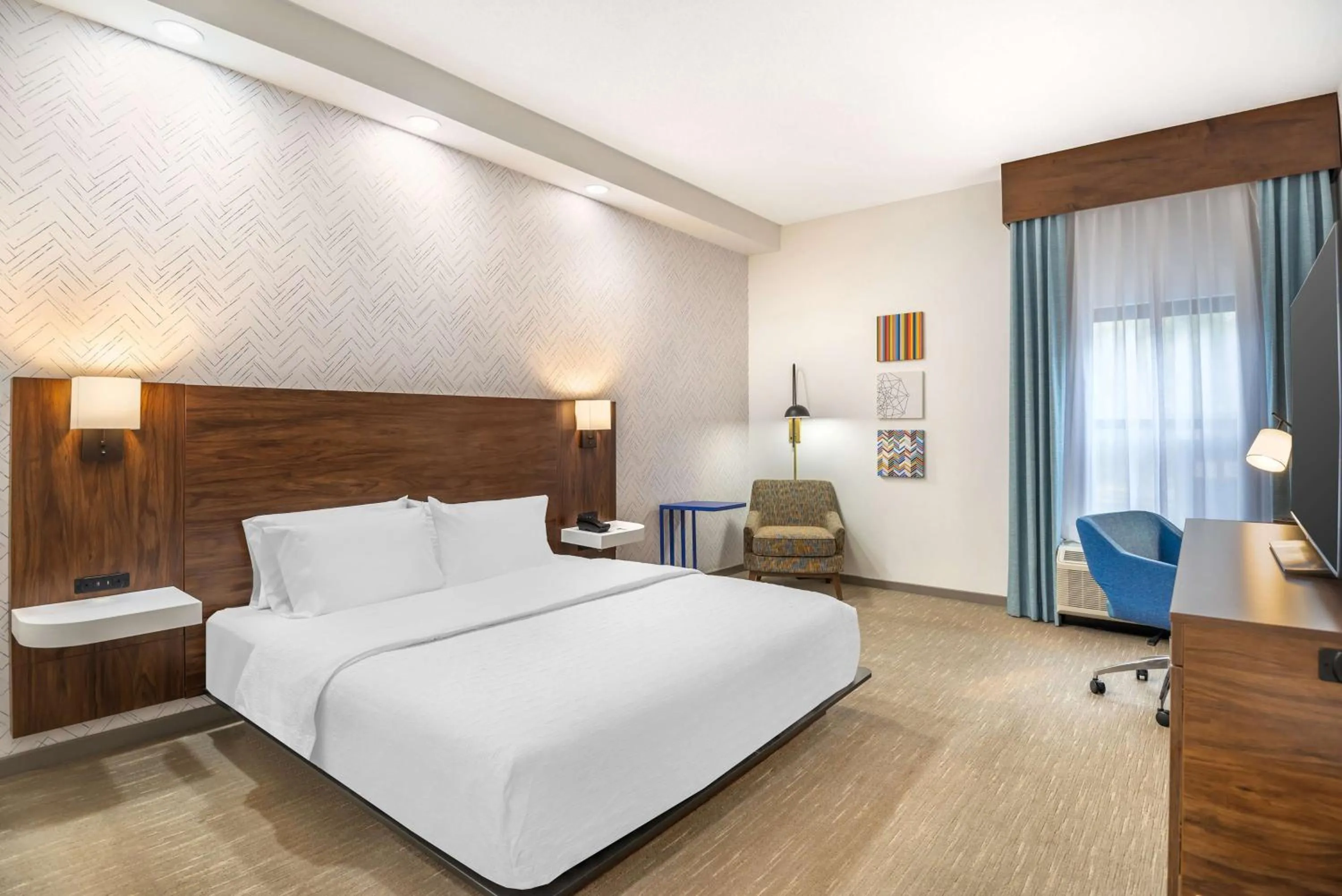 Living room, Bed in Hampton Inn Petersburg-Fort Lee