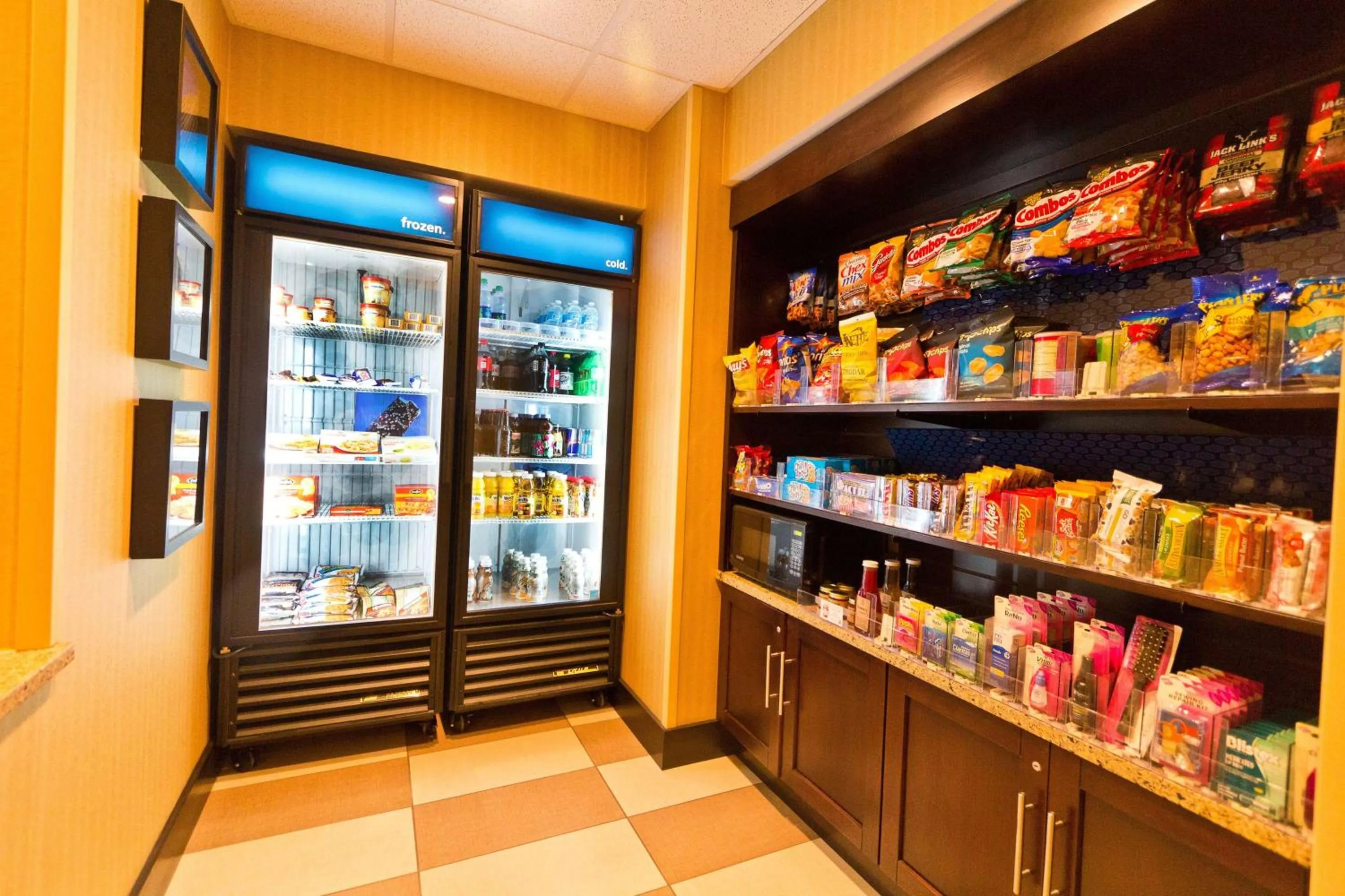 Restaurant/places to eat in Hampton Inn Harrisonburg South