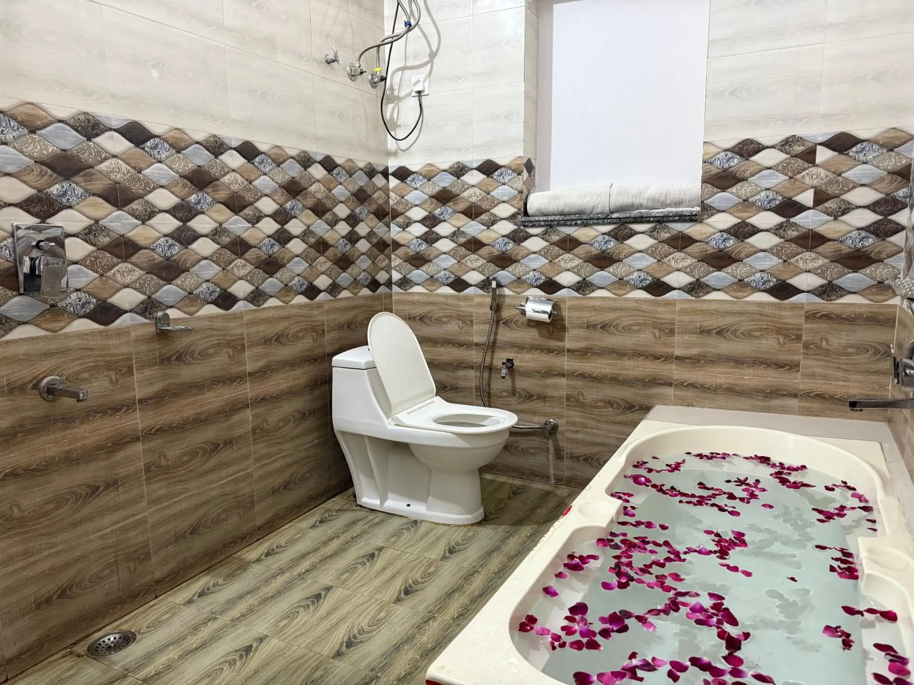 Deluxe One-Bedroom Apartment with Garden View in Hotel Green Heaven Resort Deluxe One-Bedroom Apartment with Garden View in Hotel Green Heaven Resort