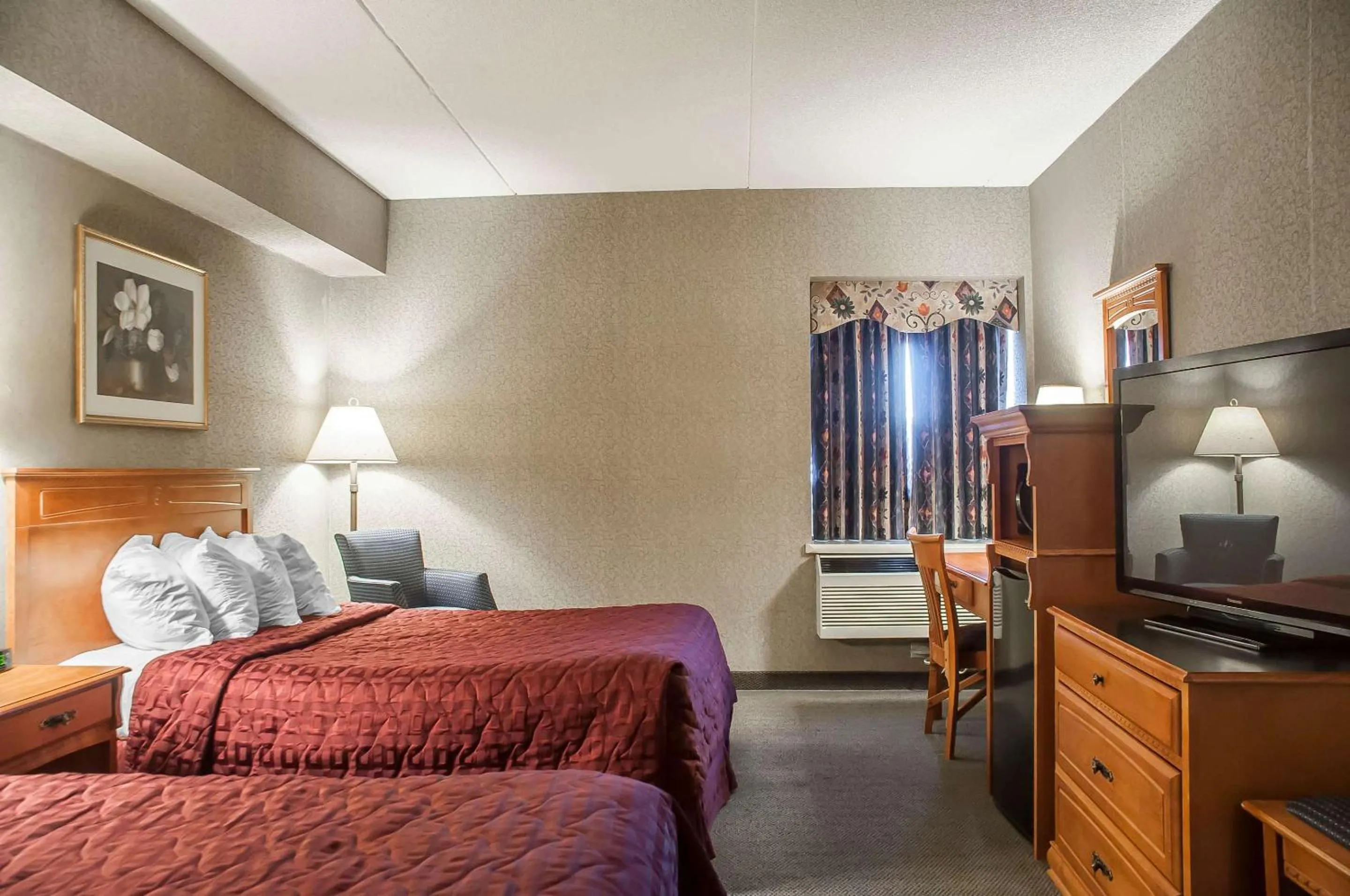 Bedroom, Bed in Comfort Inn Lundy's Lane