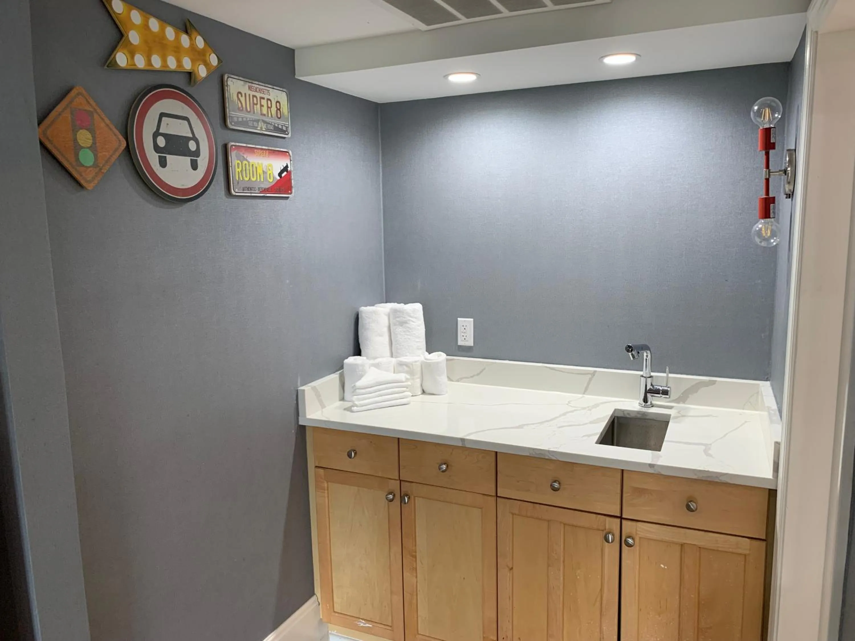 Super 8 by Wyndham Sturbridge