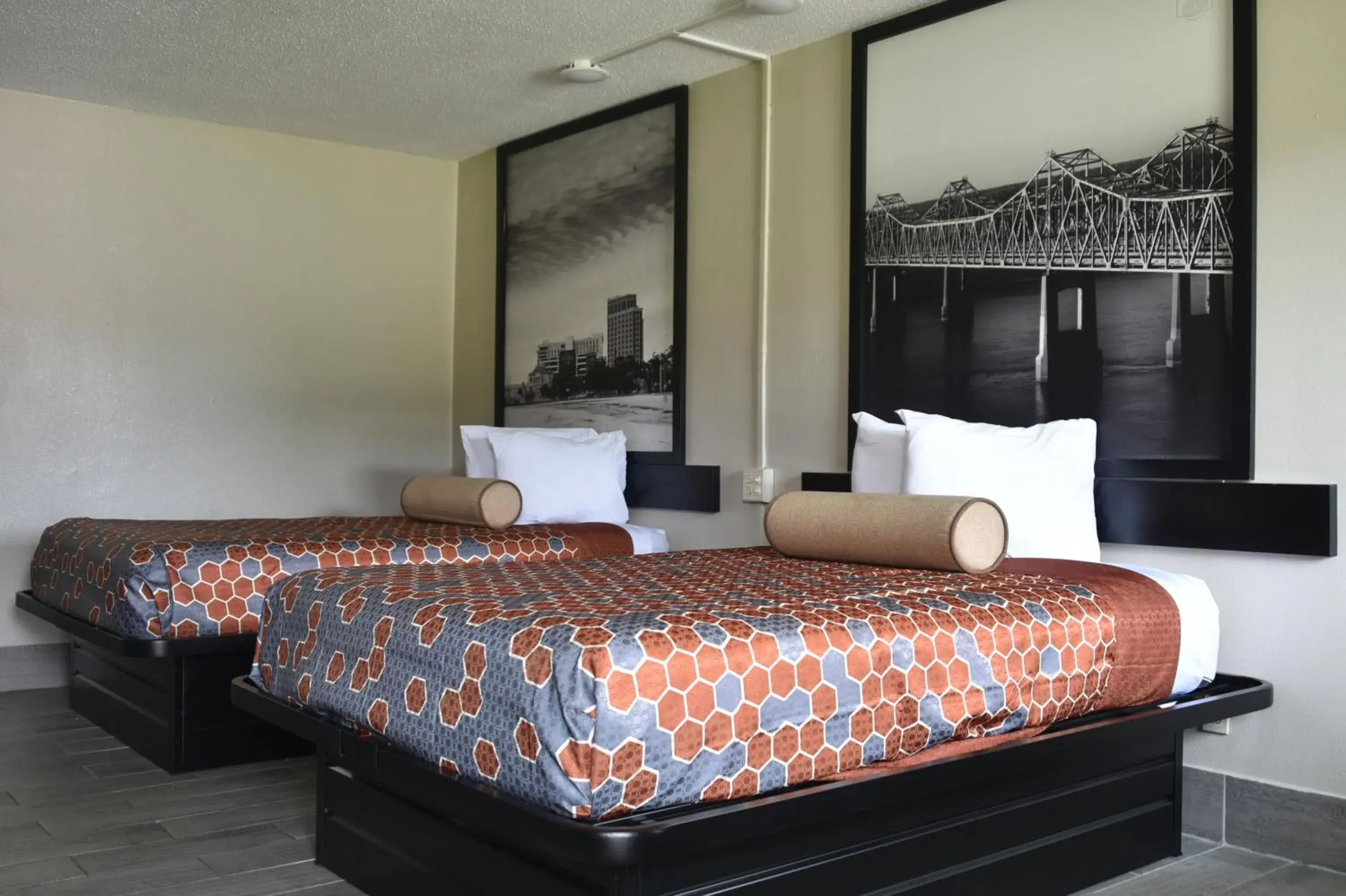 Bed in Super 8 by Wyndham Biloxi Bed in Super 8 by Wyndham Biloxi