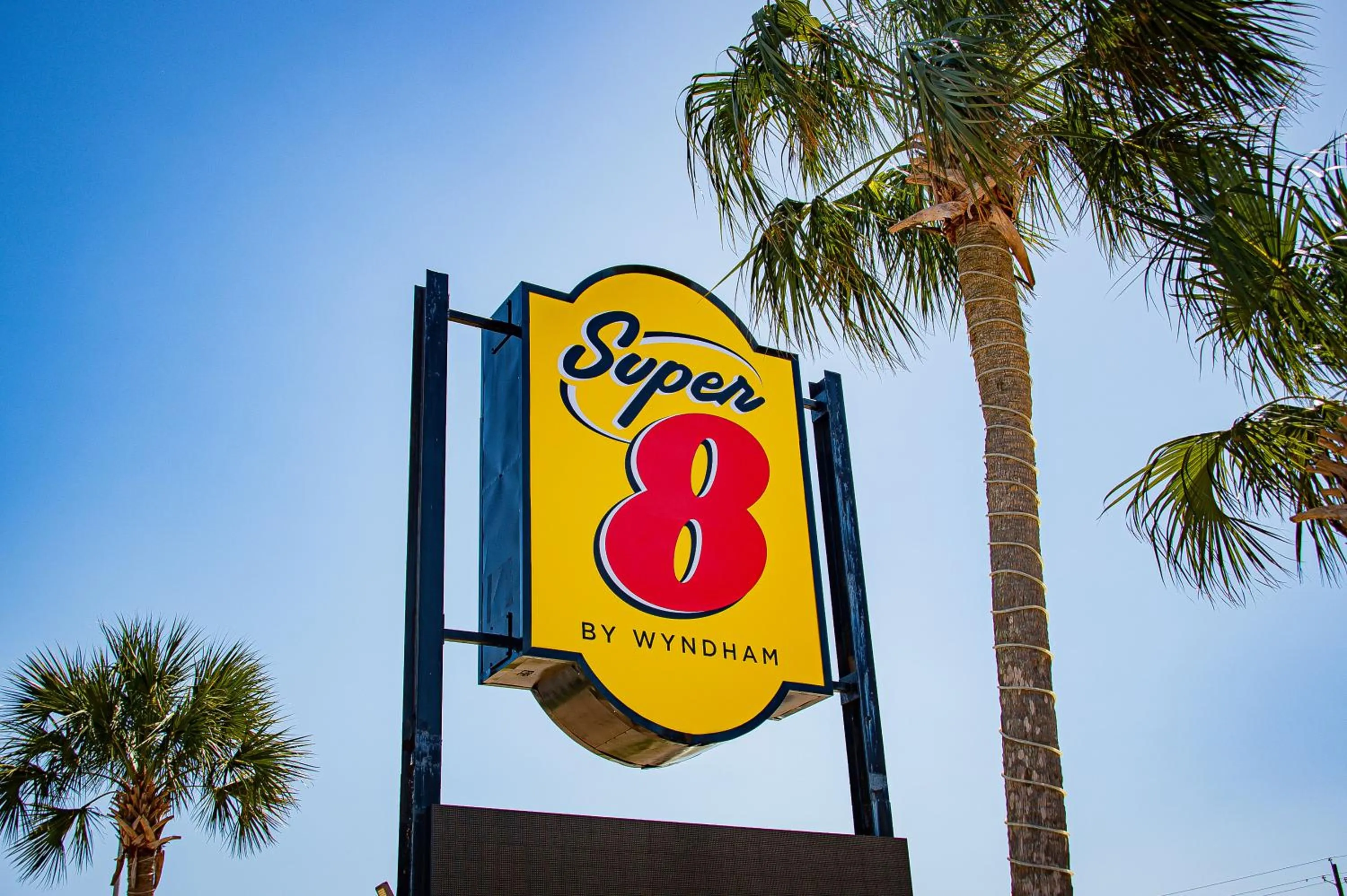 Super 8 by Wyndham Biloxi