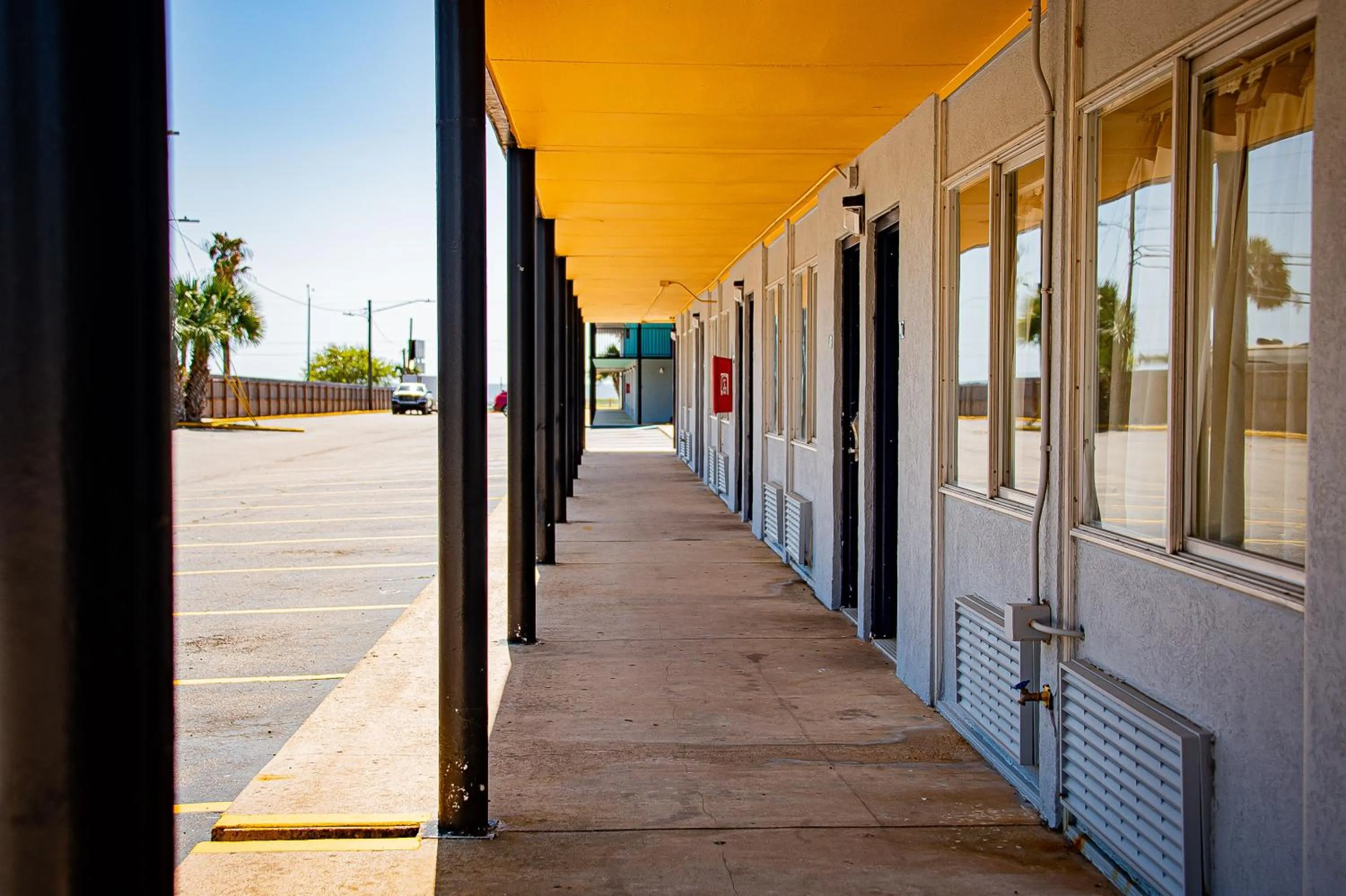 Super 8 by Wyndham Biloxi