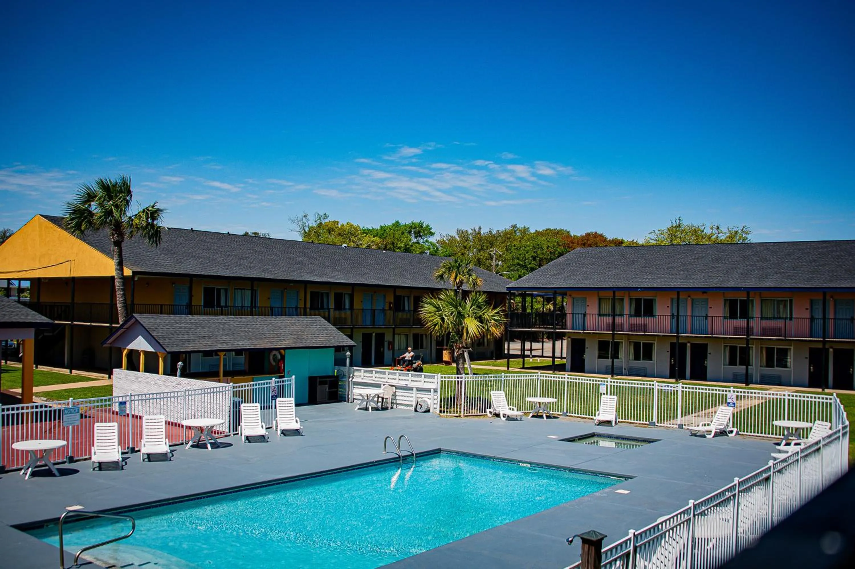 Super 8 by Wyndham Biloxi