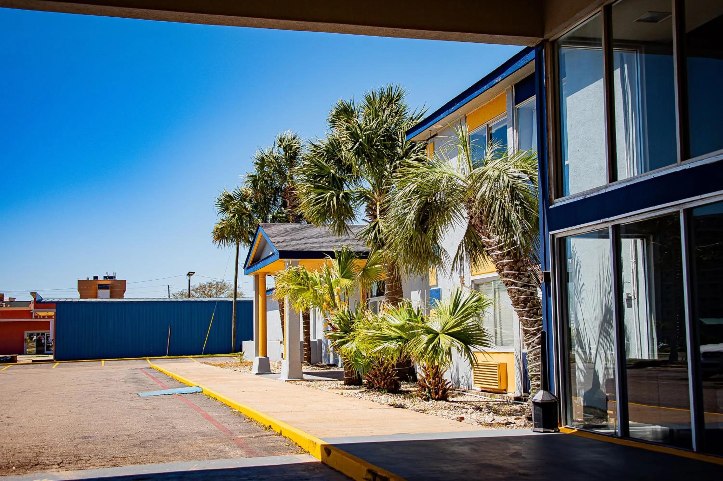 Super 8 by Wyndham Biloxi