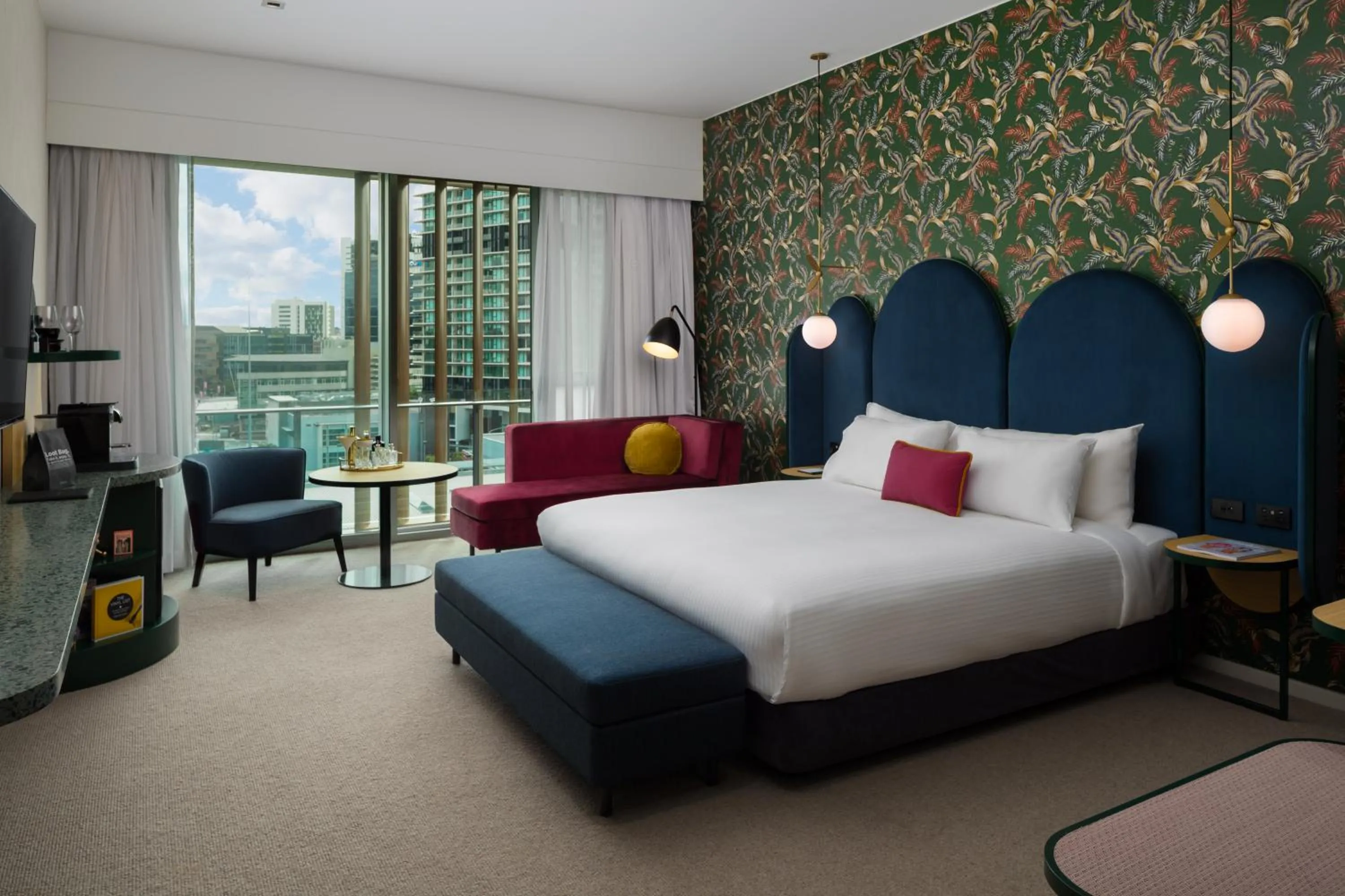 Living room, Bed in Ovolo Brisbane Fortitude Valley, a Wyndham Hotel