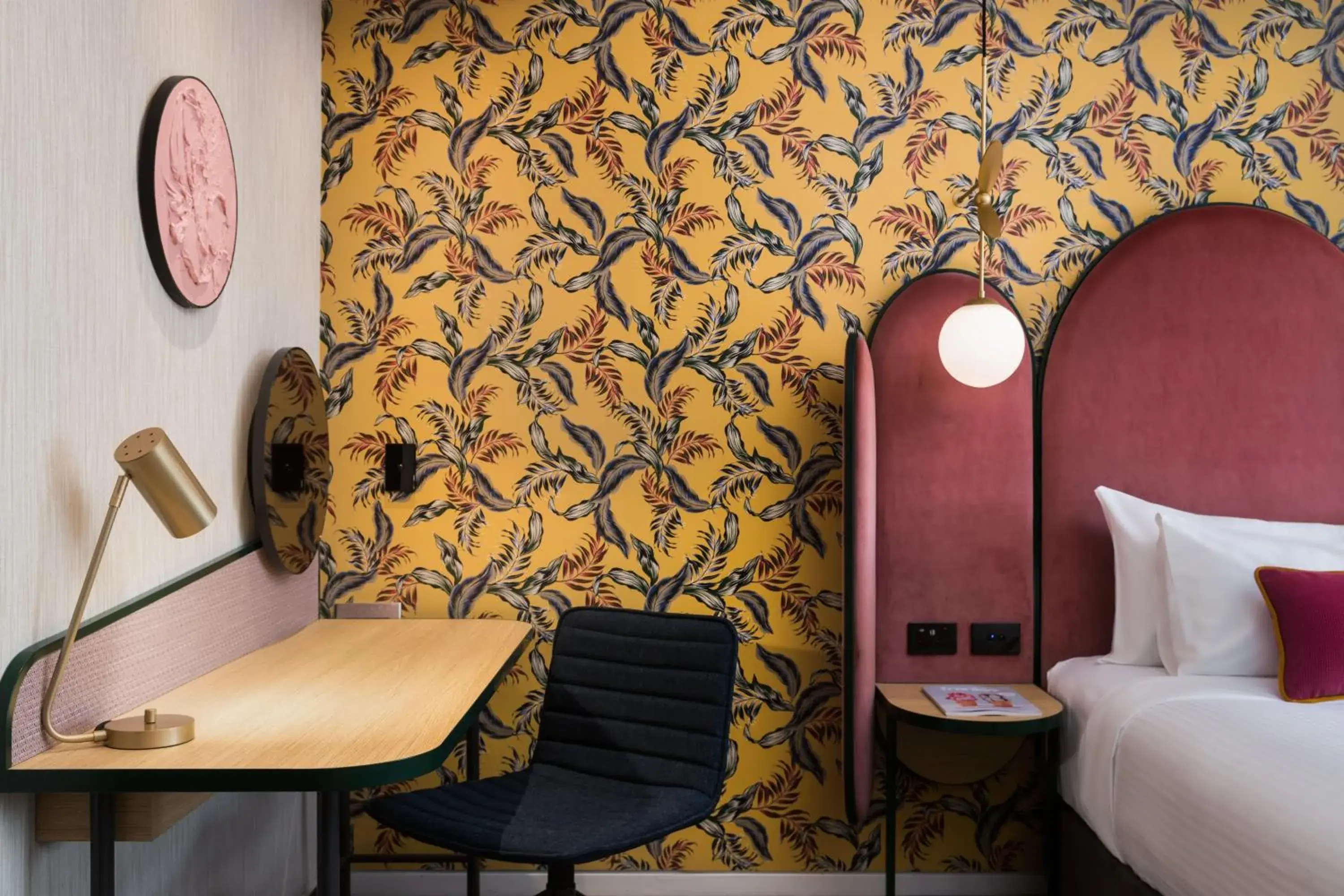 Photo of the whole room, Bed in Ovolo Brisbane Fortitude Valley, a Wyndham Hotel Photo of the whole room, Bed in Ovolo Brisbane Fortitude Valley, a Wyndham Hotel