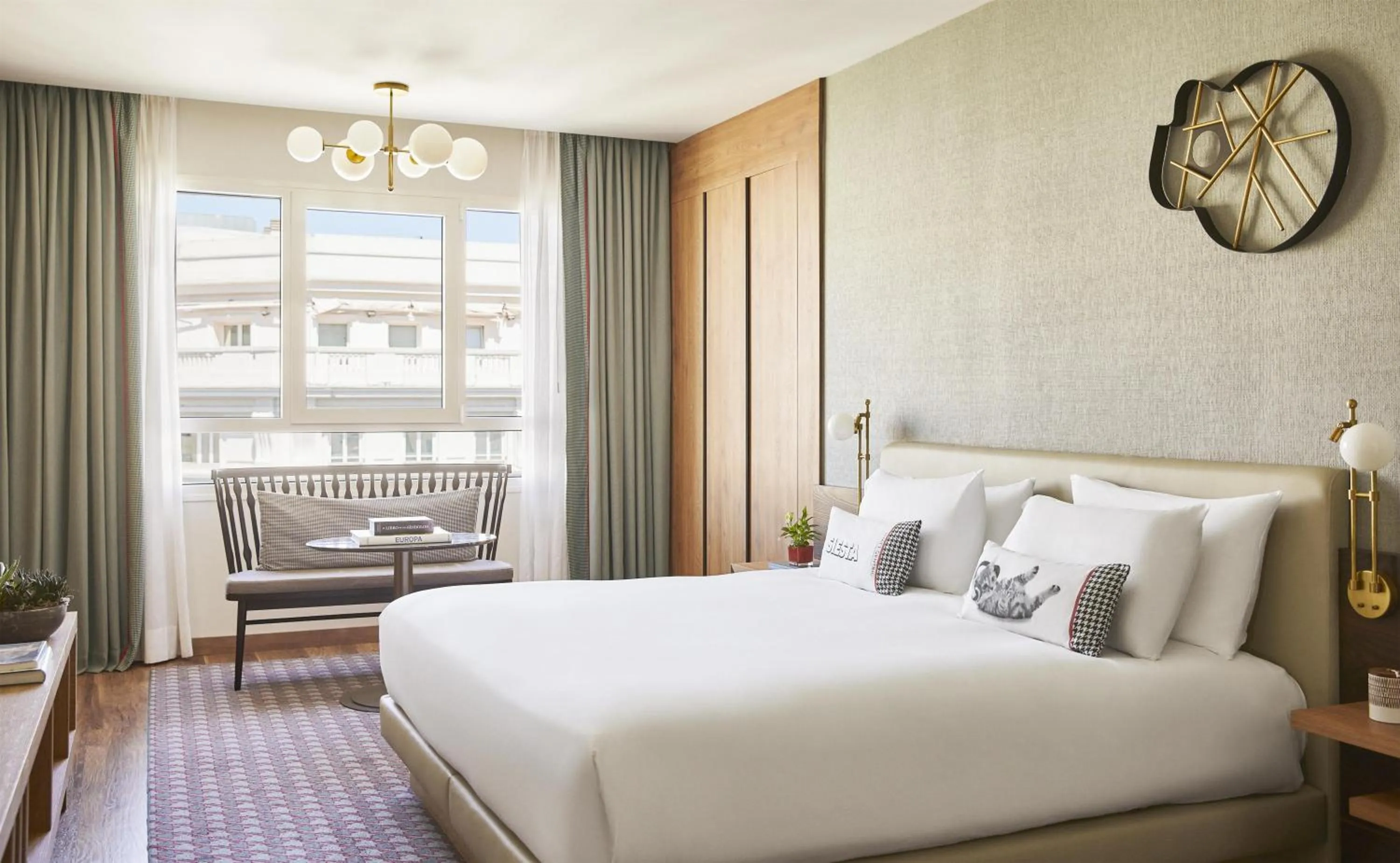 Photo of the whole room, Bed in Hyatt Centric Gran Via Madrid