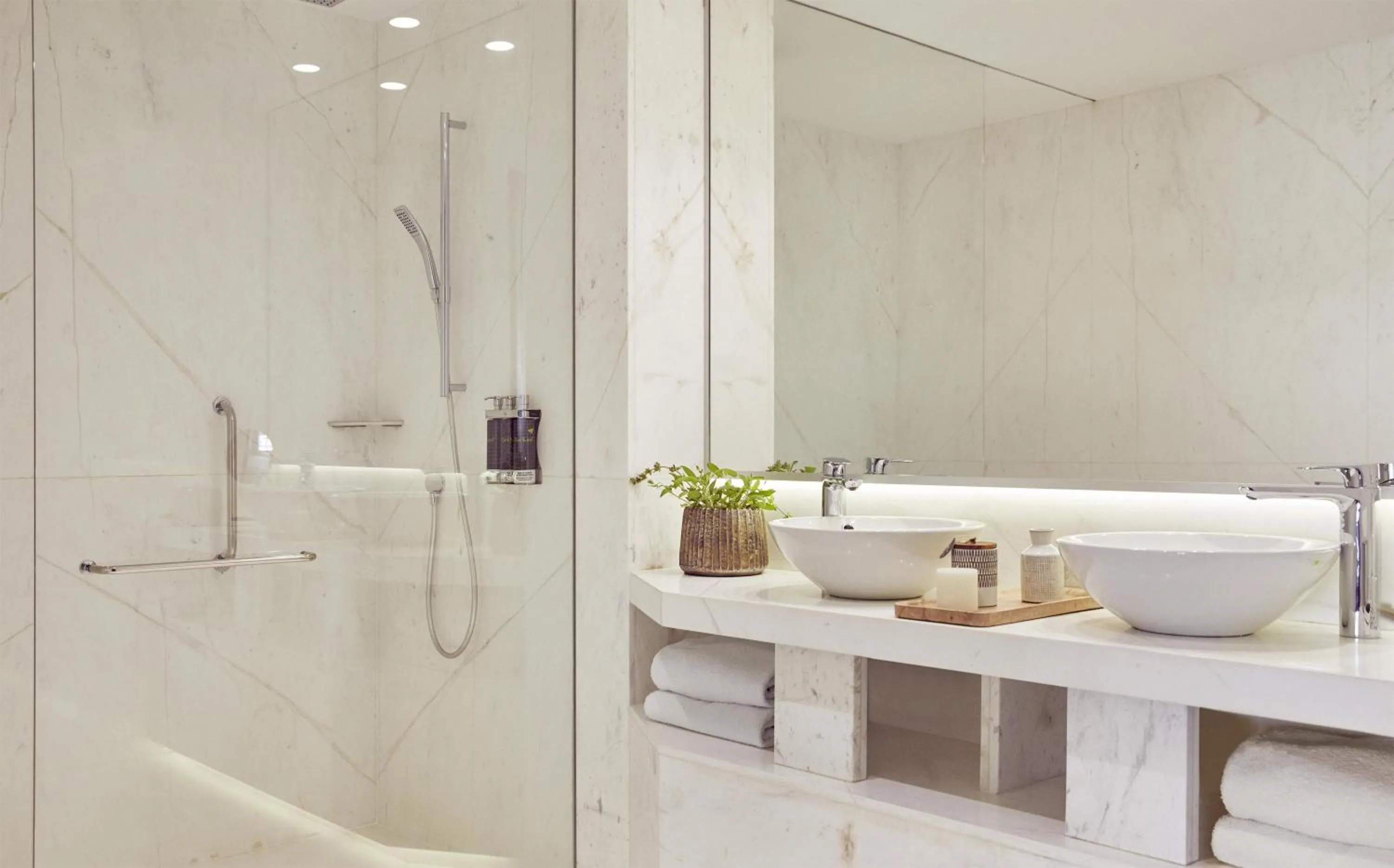 Bathroom in Hyatt Centric Gran Via Madrid