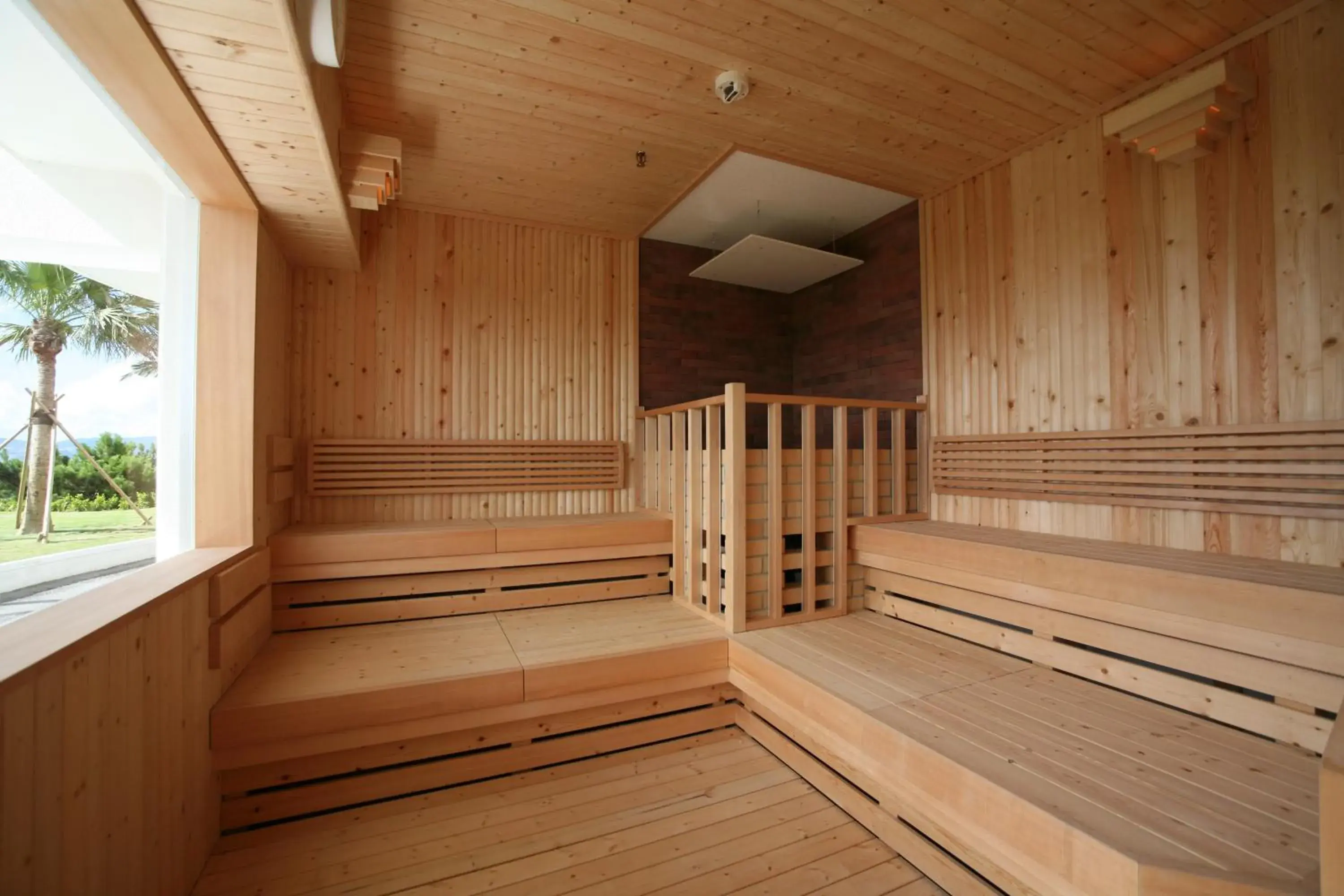 Spa and wellness centre/facilities in Okinawa Kariyushi Beach Resort Ocean Spa Spa and wellness centre/facilities in Okinawa Kariyushi Beach Resort Ocean Spa