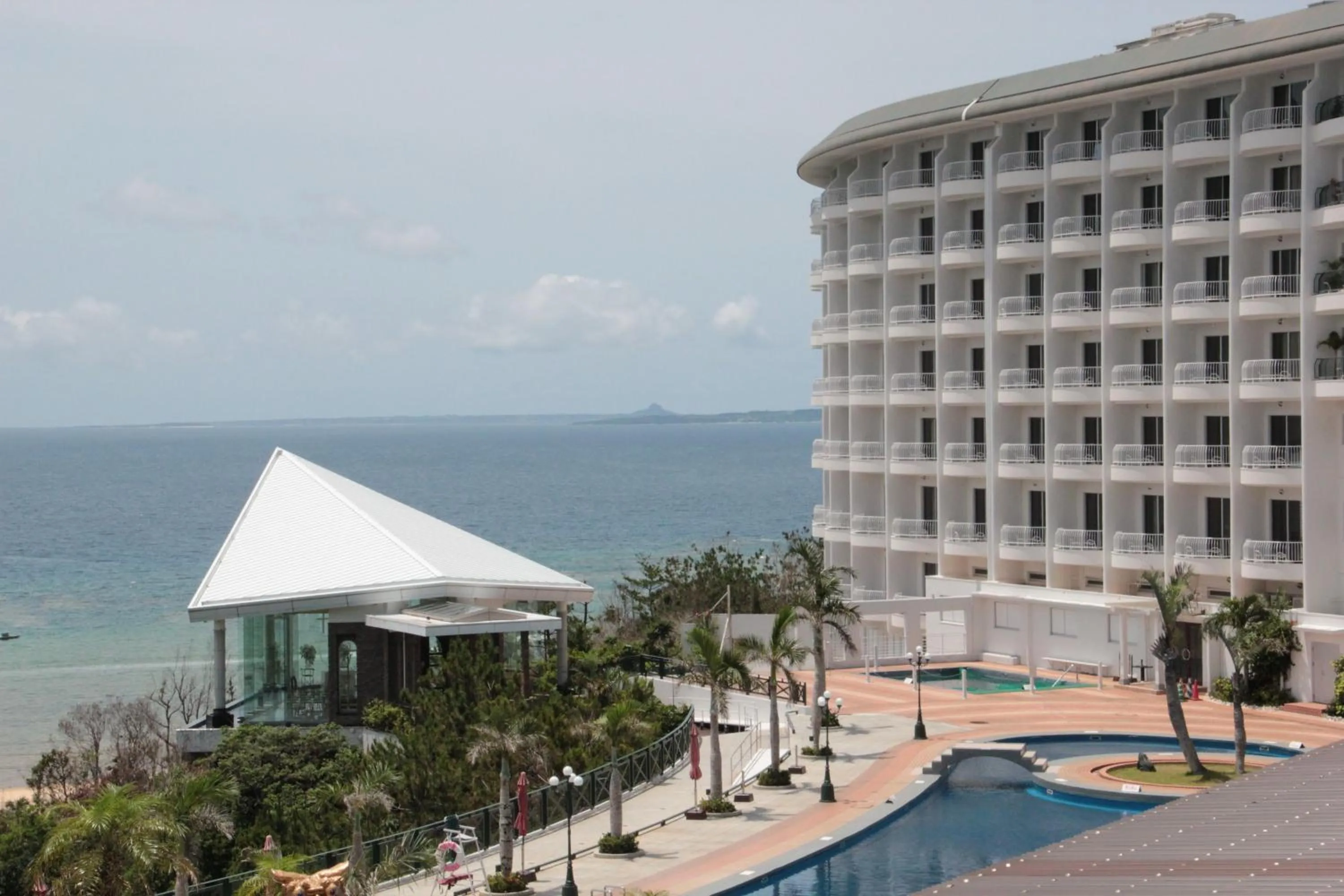 Facade/entrance in Okinawa Kariyushi Beach Resort Ocean Spa