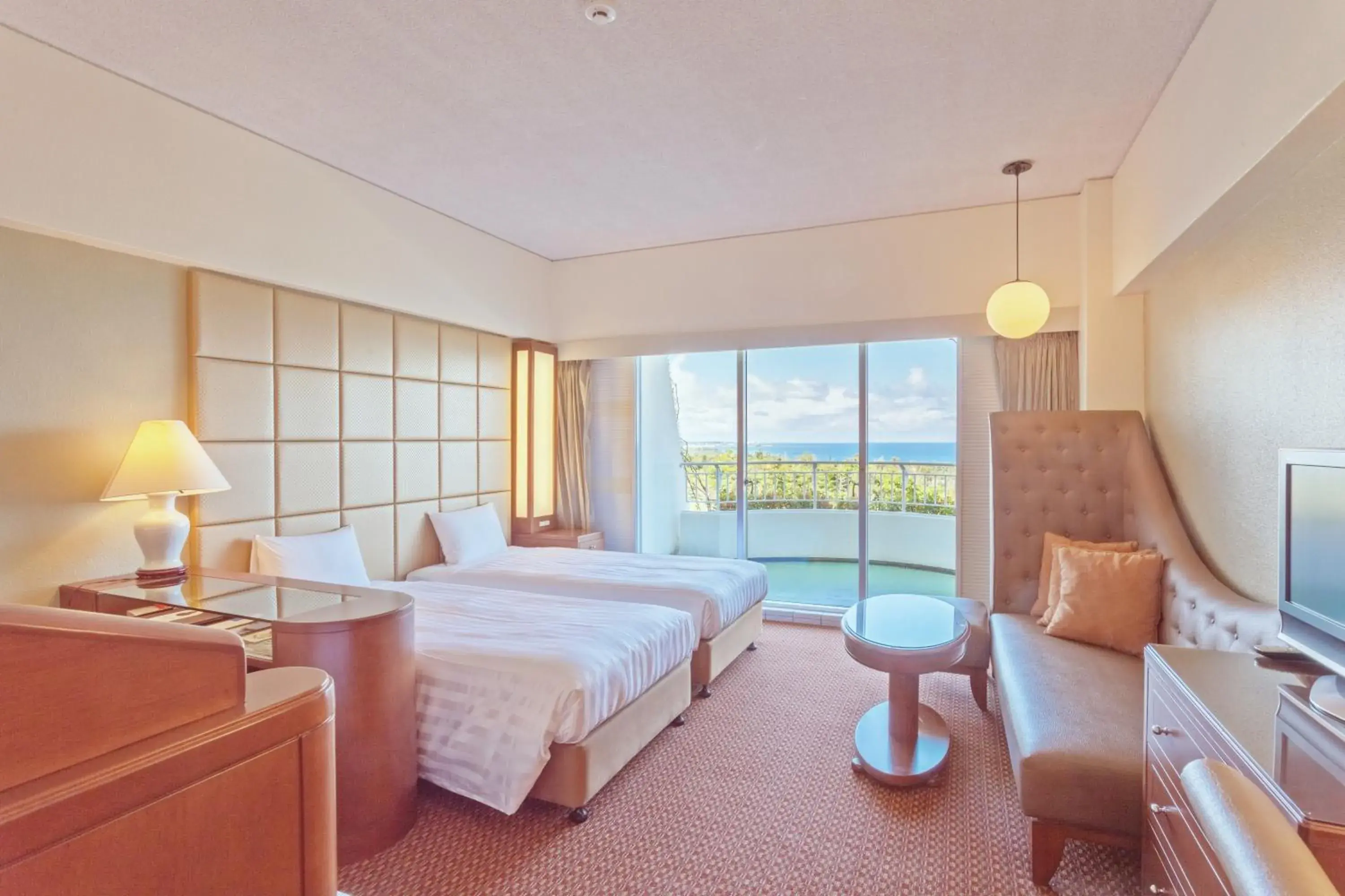 Photo of the whole room, Bed in Okinawa Kariyushi Beach Resort Ocean Spa Photo of the whole room, Bed in Okinawa Kariyushi Beach Resort Ocean Spa