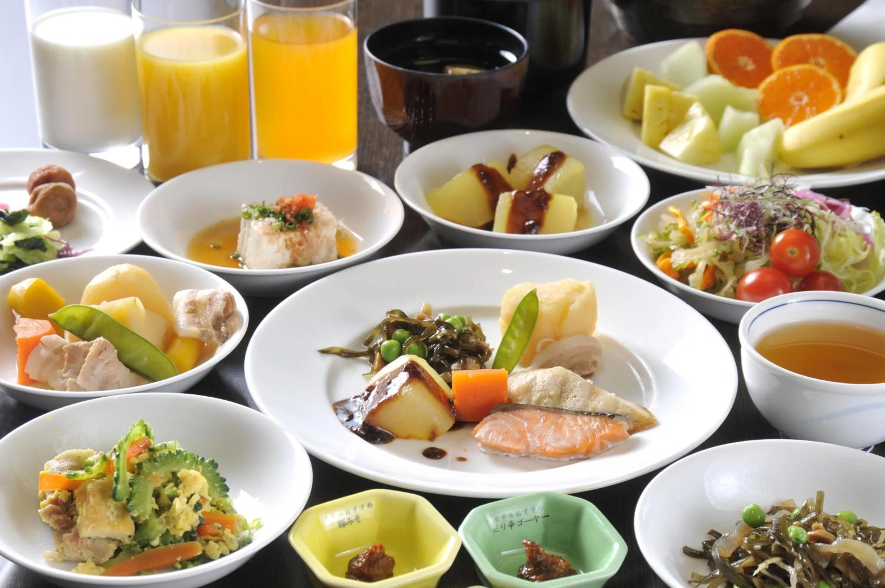 Restaurant/places to eat in Okinawa Kariyushi Beach Resort Ocean Spa