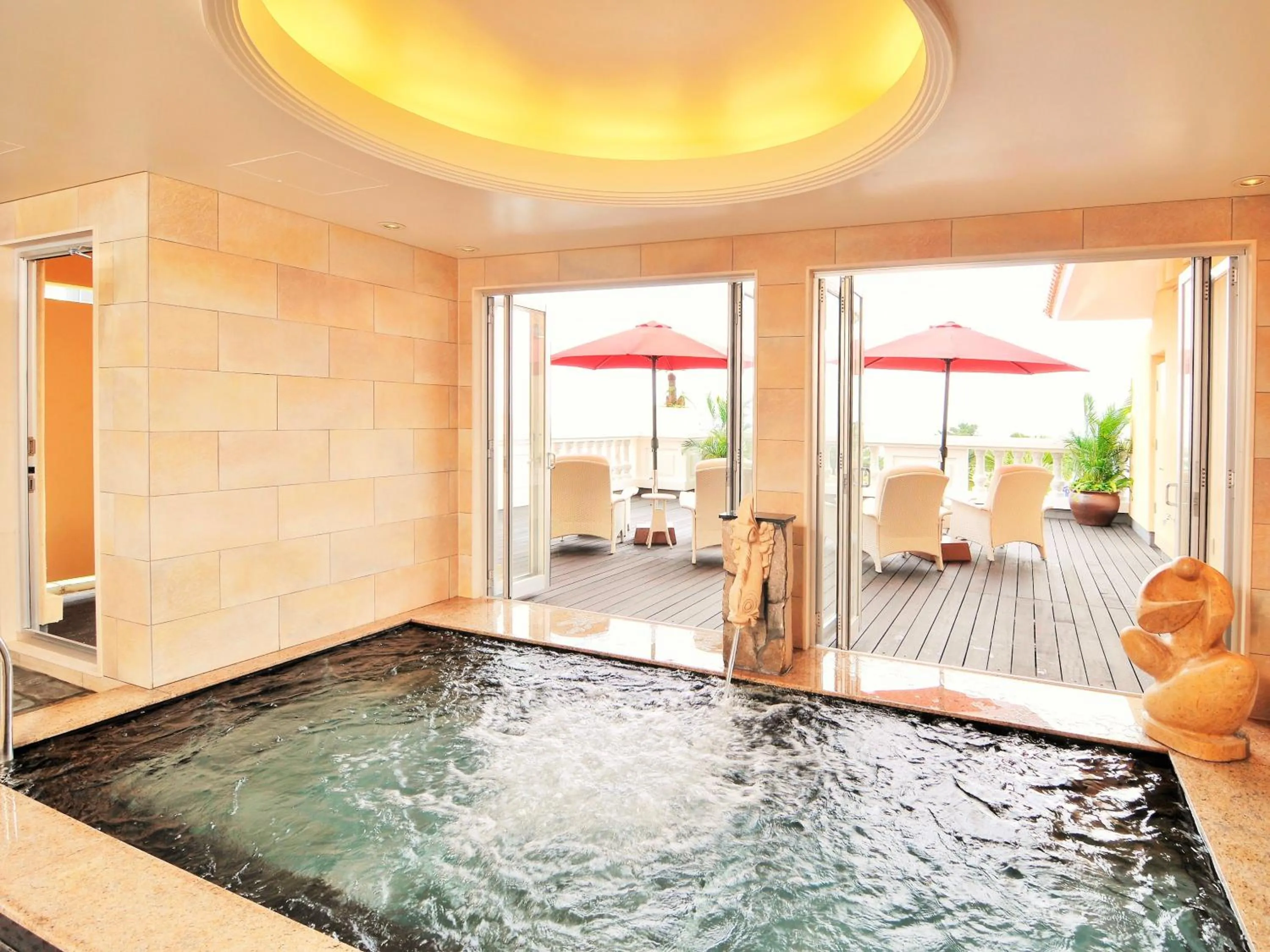 Spa and wellness centre/facilities in Okinawa Kariyushi Resort EXES Onna