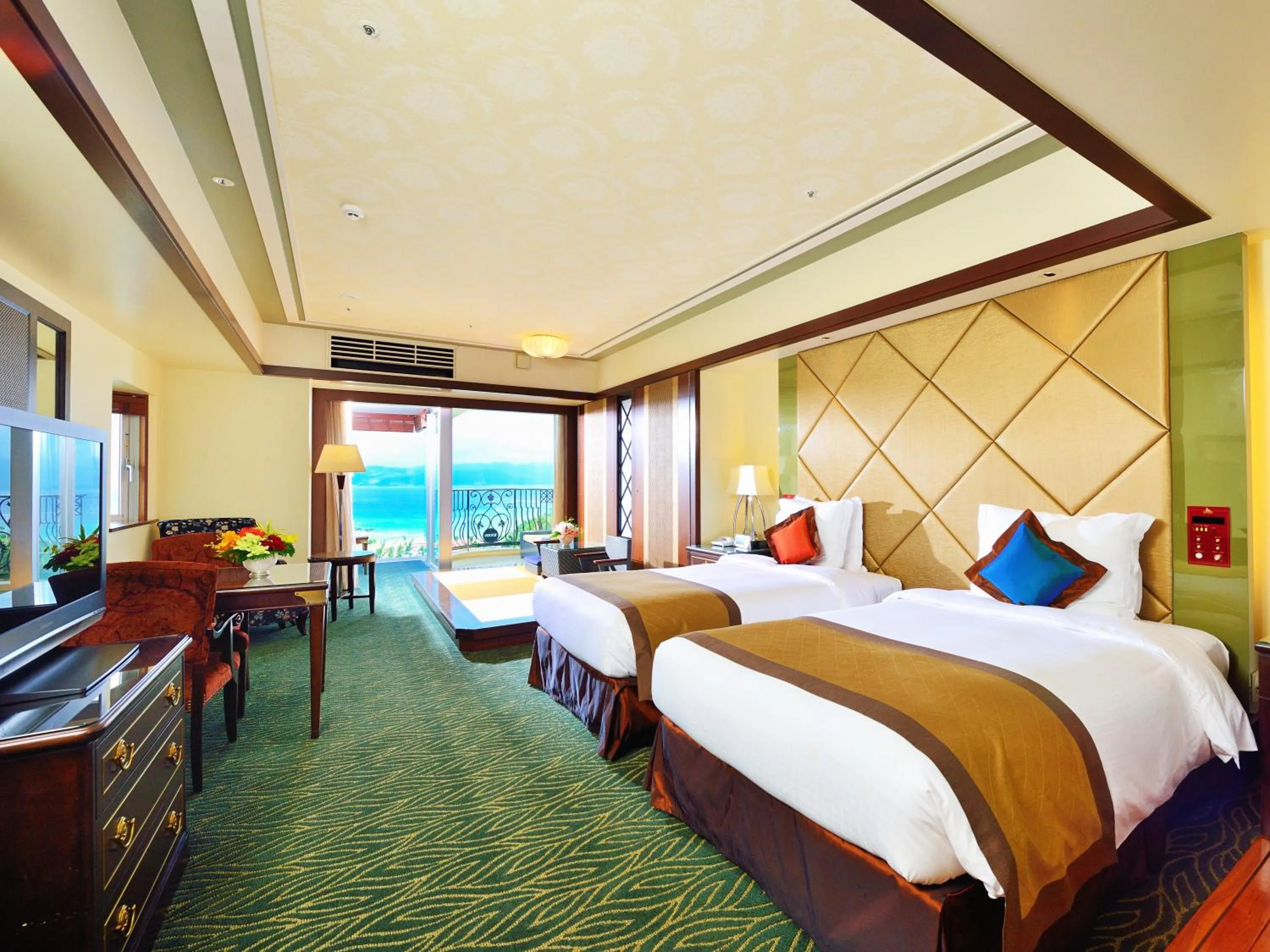 Photo of the whole room, Bed in Okinawa Kariyushi Resort EXES Onna