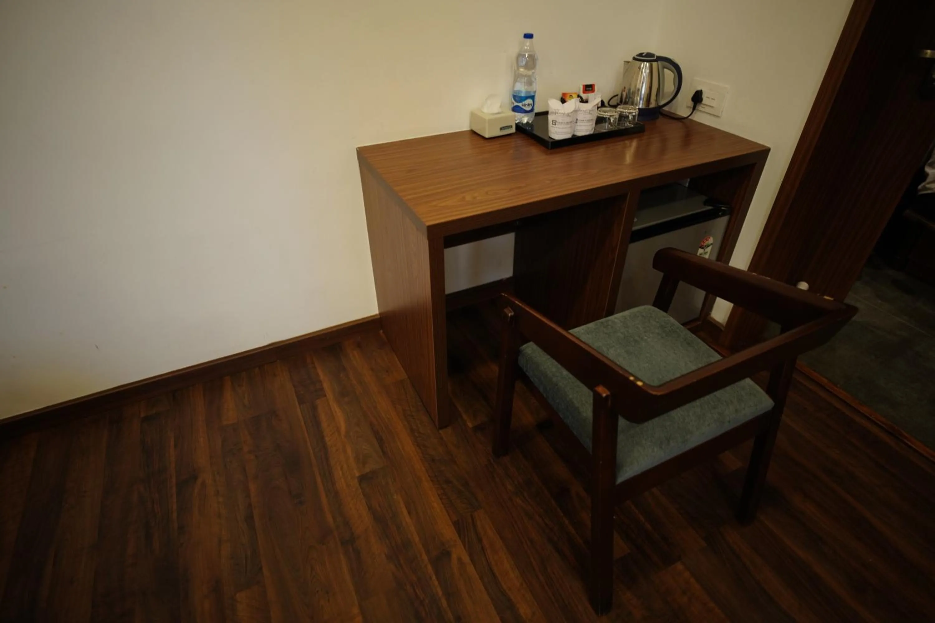 Coffee/tea facilities in Four N Square Residency