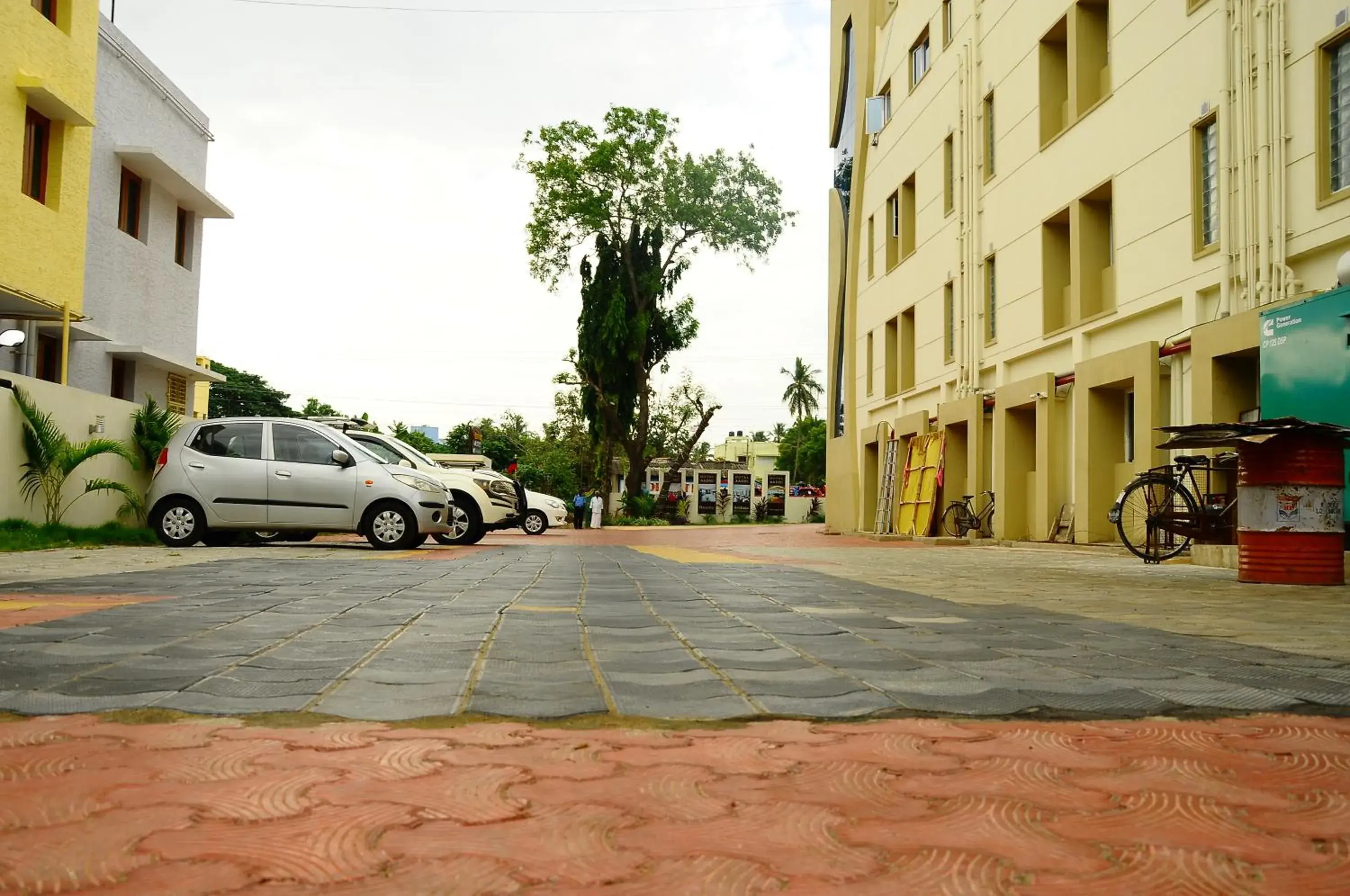 Hotel Aadhi Hotel Aadhi