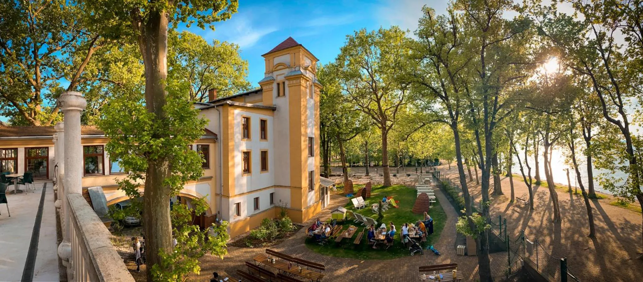 Property building in Hotel Anna Villa