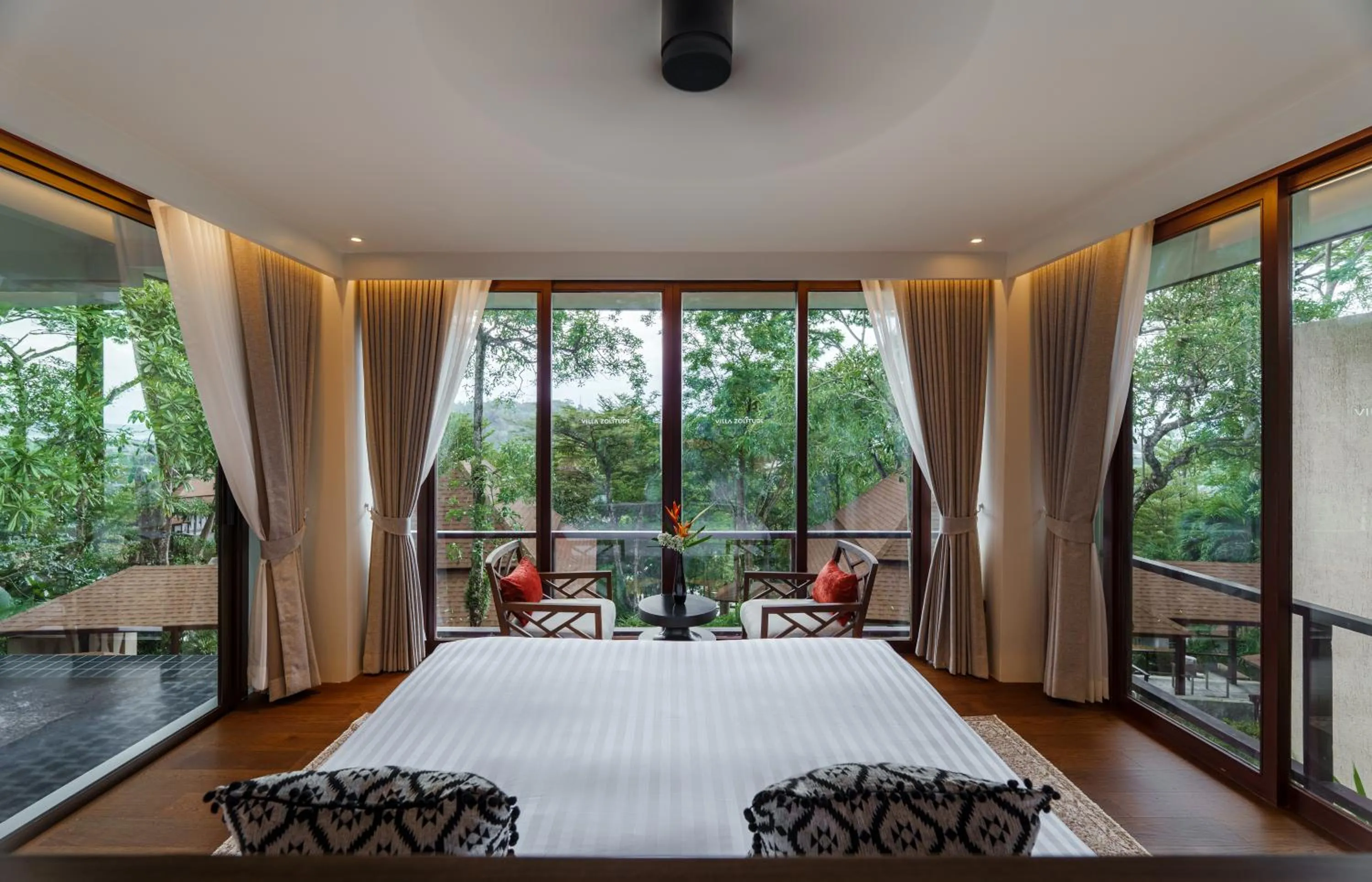 Bed in Villa Zolitude Resort & Spa - SHA Extra Plus