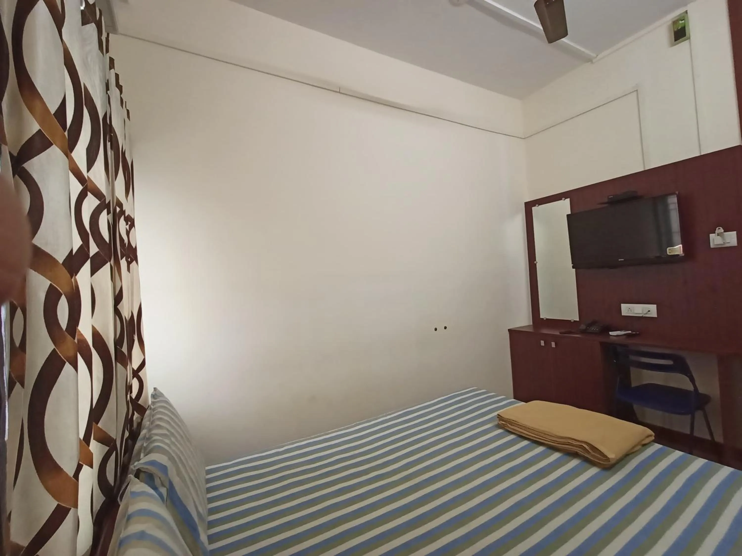 Bed in Aditya Residency