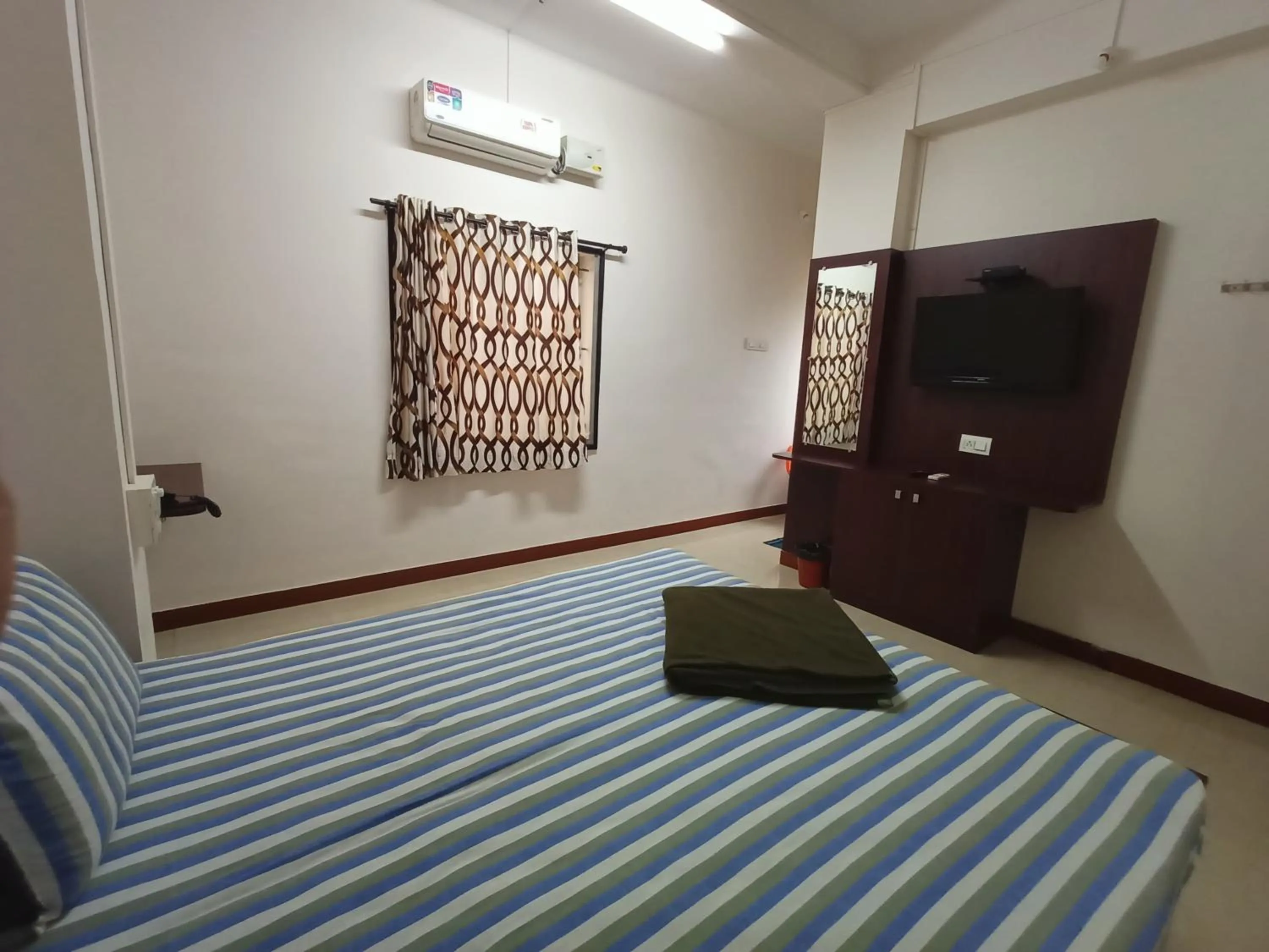 Bed in Aditya Residency