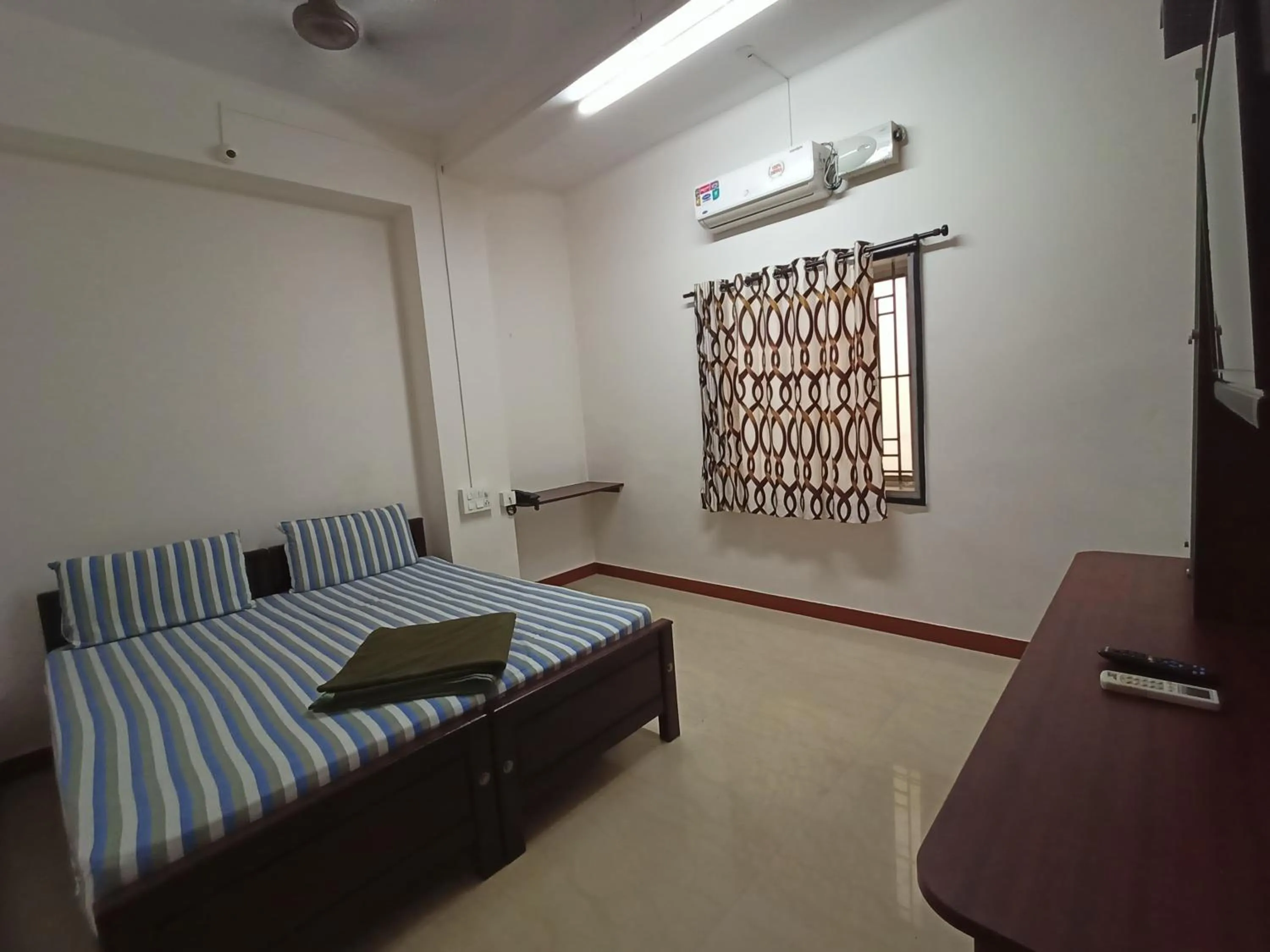 Bed in Aditya Residency