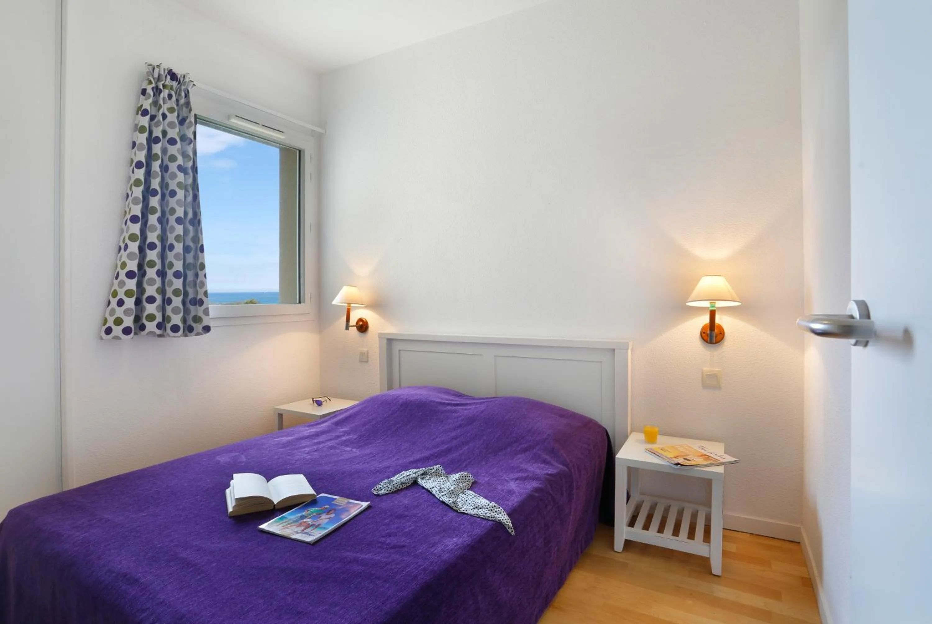 Bedroom, Bed in Résidence Néméa Kermael