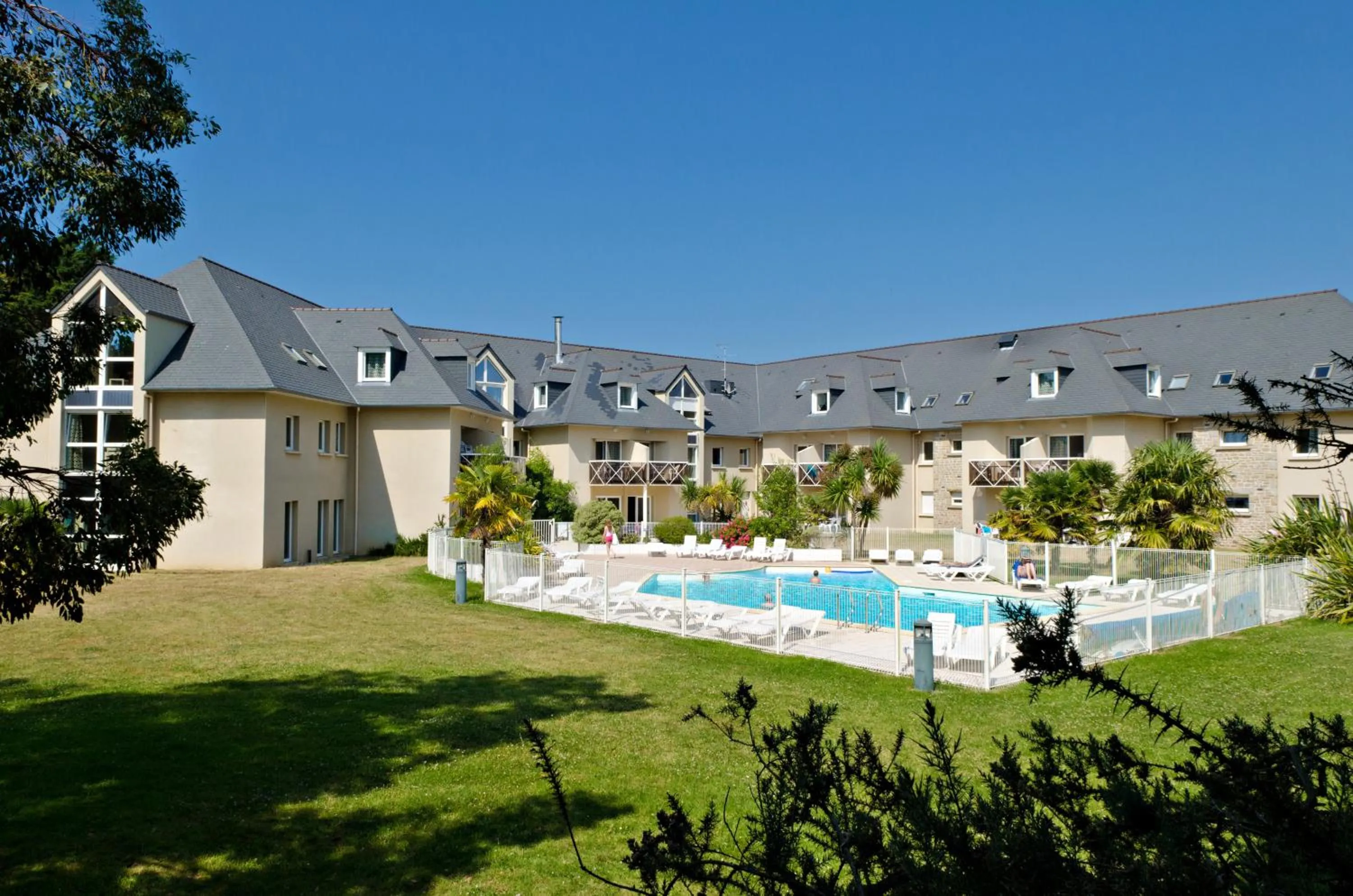 Facade/entrance in Résidence Néméa Kermael